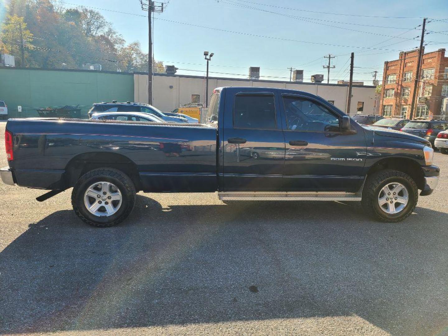 2006 BLUE DODGE RAM 1500 ST (1D7HU18N66J) with an 4.7L engine, Automatic transmission, located at 117 North Cameron Street, Harrisburg, PA, 17101, (717) 963-8962, 40.267021, -76.875351 - WE FINANCE!!! Good Credit/ Bad Credit/ No Credit - ALL Trade-Ins Welcomed!!! ***Guaranteed Credit Approval*** APPLY ONLINE or CALL us TODAY ;) Internet Prices and Marketplace Prices are SPECIAL discounted ***CASH DEALS*** Retail Prices are higher. Please call us to discuss your cash and finan - Photo#6