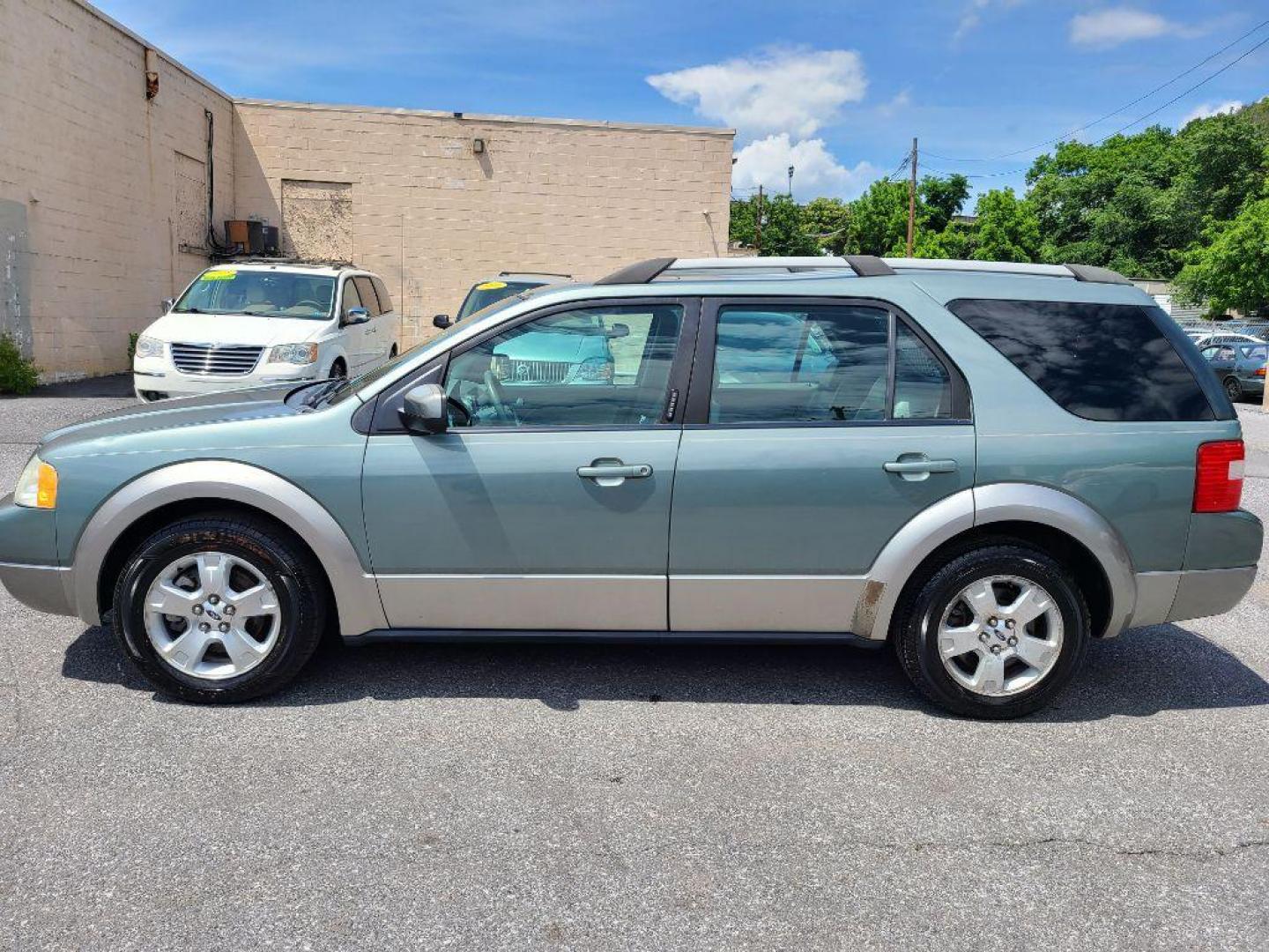 2006 GREEN FORD FREESTYLE SEL (1FMDK05106G) with an 3.0L engine, Continuously Variable transmission, located at 117 North Cameron Street, Harrisburg, PA, 17101, (717) 963-8962, 40.267021, -76.875351 - WE FINANCE!!! Good Credit/ Bad Credit/ No Credit - ALL Trade-Ins Welcomed!!! ***Guaranteed Credit Approval*** APPLY ONLINE or CALL us TODAY ;) Internet Prices and Marketplace Prices are SPECIAL discounted ***CASH DEALS*** Retail Prices are higher. Please call us to discuss your cash and finan - Photo#1