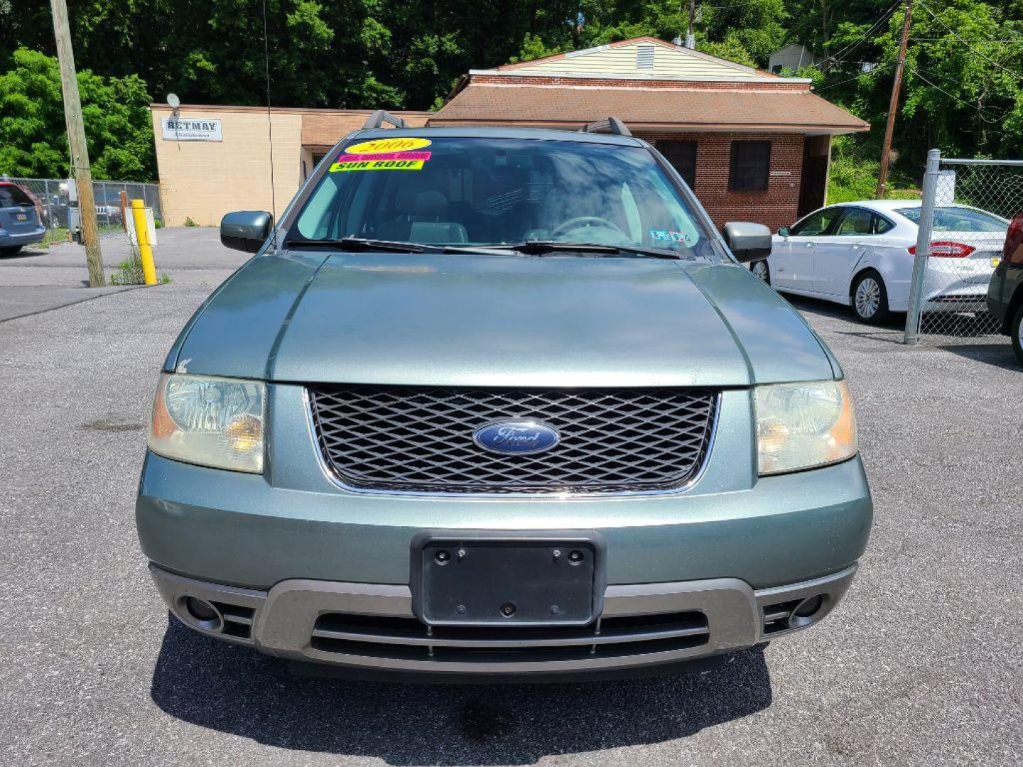 2006 GREEN FORD FREESTYLE SEL (1FMDK05106G) with an 3.0L engine, Continuously Variable transmission, located at 117 North Cameron Street, Harrisburg, PA, 17101, (717) 963-8962, 40.267021, -76.875351 - WE FINANCE!!! Good Credit/ Bad Credit/ No Credit - ALL Trade-Ins Welcomed!!! ***Guaranteed Credit Approval*** APPLY ONLINE or CALL us TODAY ;) Internet Prices and Marketplace Prices are SPECIAL discounted ***CASH DEALS*** Retail Prices are higher. Please call us to discuss your cash and finan - Photo#7