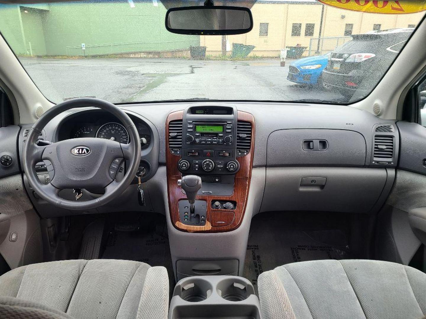 2006 SILVER KIA SEDONA EX (KNDMB233066) with an 3.8L engine, Automatic transmission, located at 7981 Paxton Street, Harrisburg, PA, 17111, (717) 561-2926, 40.261490, -76.749229 - WE FINANCE!!! Good Credit/ Bad Credit/ No Credit - ALL Trade-Ins Welcomed!!! ***Guaranteed Credit Approval*** APPLY ONLINE or CALL us TODAY ;) Internet Prices and Marketplace Prices are SPECIAL discounted ***CASH DEALS*** Retail Prices are higher. Please call us to discuss your cash and finan - Photo#12