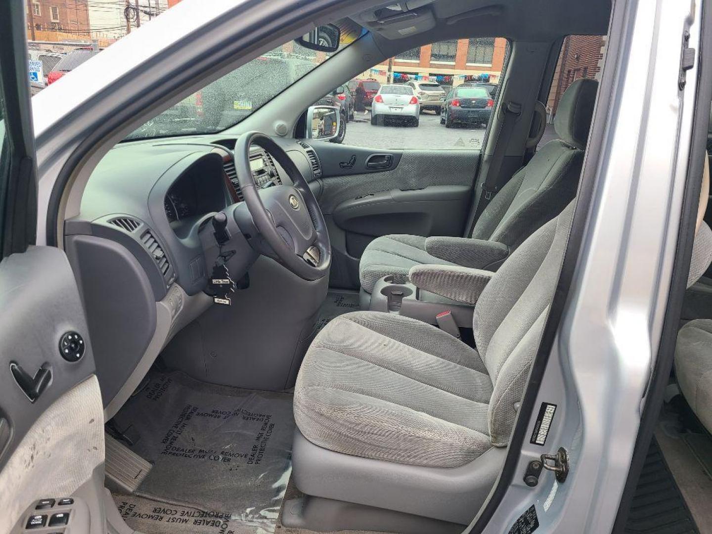 2006 SILVER KIA SEDONA EX (KNDMB233066) with an 3.8L engine, Automatic transmission, located at 7981 Paxton Street, Harrisburg, PA, 17111, (717) 561-2926, 40.261490, -76.749229 - WE FINANCE!!! Good Credit/ Bad Credit/ No Credit - ALL Trade-Ins Welcomed!!! ***Guaranteed Credit Approval*** APPLY ONLINE or CALL us TODAY ;) Internet Prices and Marketplace Prices are SPECIAL discounted ***CASH DEALS*** Retail Prices are higher. Please call us to discuss your cash and finan - Photo#13