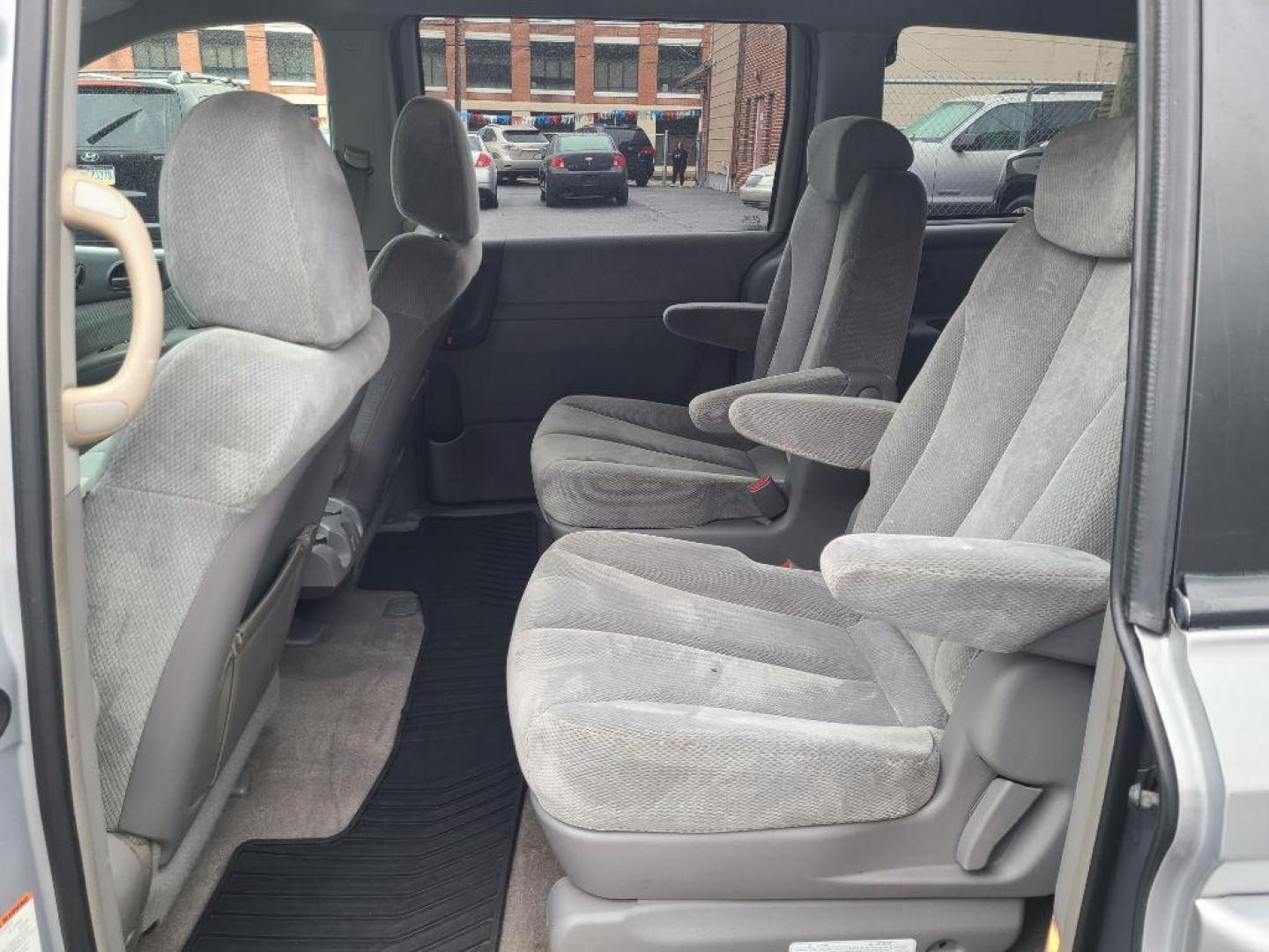 2006 SILVER KIA SEDONA EX (KNDMB233066) with an 3.8L engine, Automatic transmission, located at 7981 Paxton Street, Harrisburg, PA, 17111, (717) 561-2926, 40.261490, -76.749229 - WE FINANCE!!! Good Credit/ Bad Credit/ No Credit - ALL Trade-Ins Welcomed!!! ***Guaranteed Credit Approval*** APPLY ONLINE or CALL us TODAY ;) Internet Prices and Marketplace Prices are SPECIAL discounted ***CASH DEALS*** Retail Prices are higher. Please call us to discuss your cash and finan - Photo#15