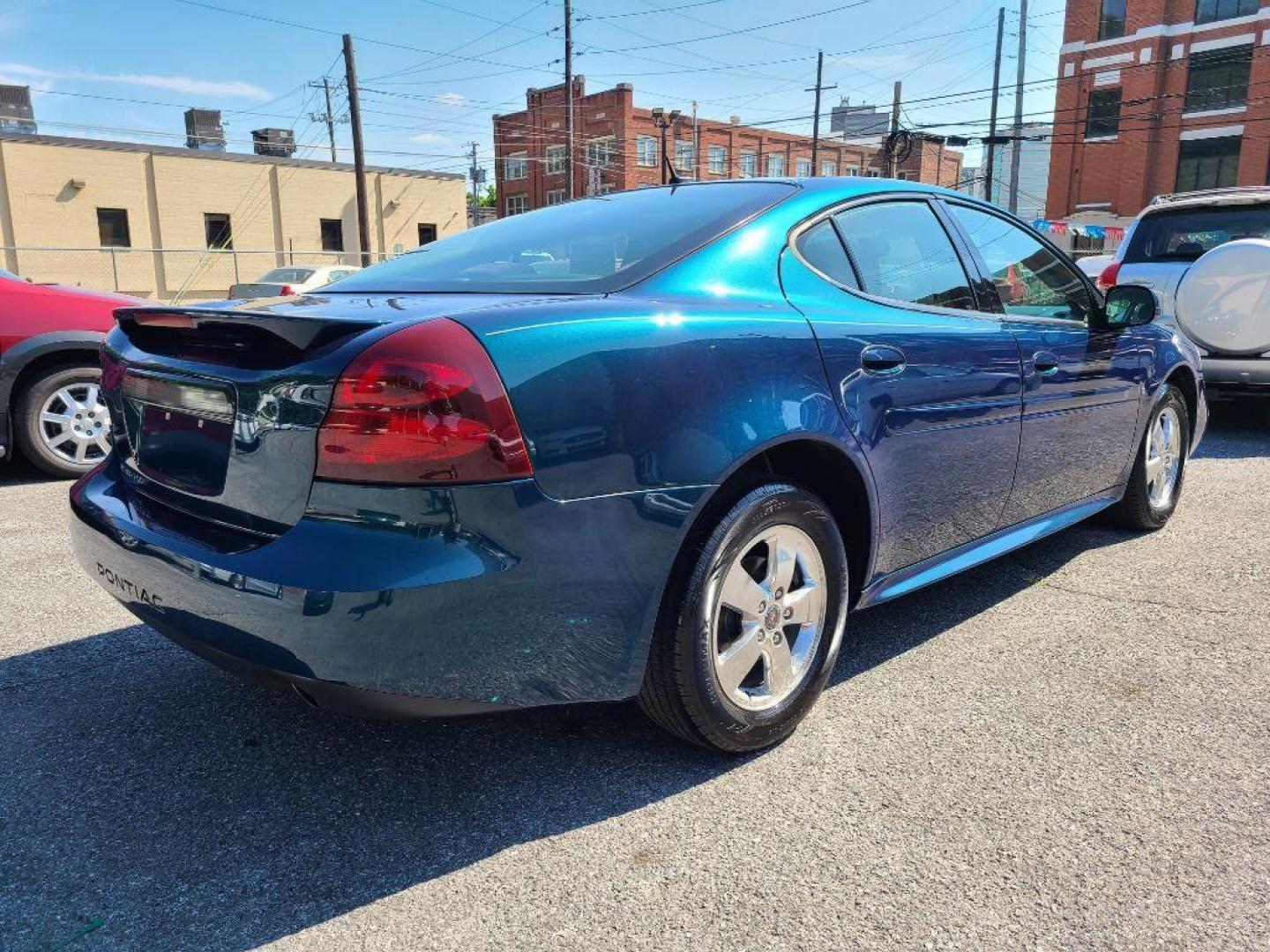 2006 GREEN PONTIAC GRAND PRIX BASE (2G2WP552561) with an 3.8L engine, Automatic transmission, located at 117 North Cameron Street, Harrisburg, PA, 17101, (717) 963-8962, 40.267021, -76.875351 - WE FINANCE!!! Good Credit/ Bad Credit/ No Credit - ALL Trade-Ins Welcomed!!! ***Guaranteed Credit Approval*** APPLY ONLINE or CALL us TODAY ;) Internet Prices and Marketplace Prices are SPECIAL discounted ***CASH DEALS*** Retail Prices are higher. Please call us to discuss your cash and finan - Photo#4