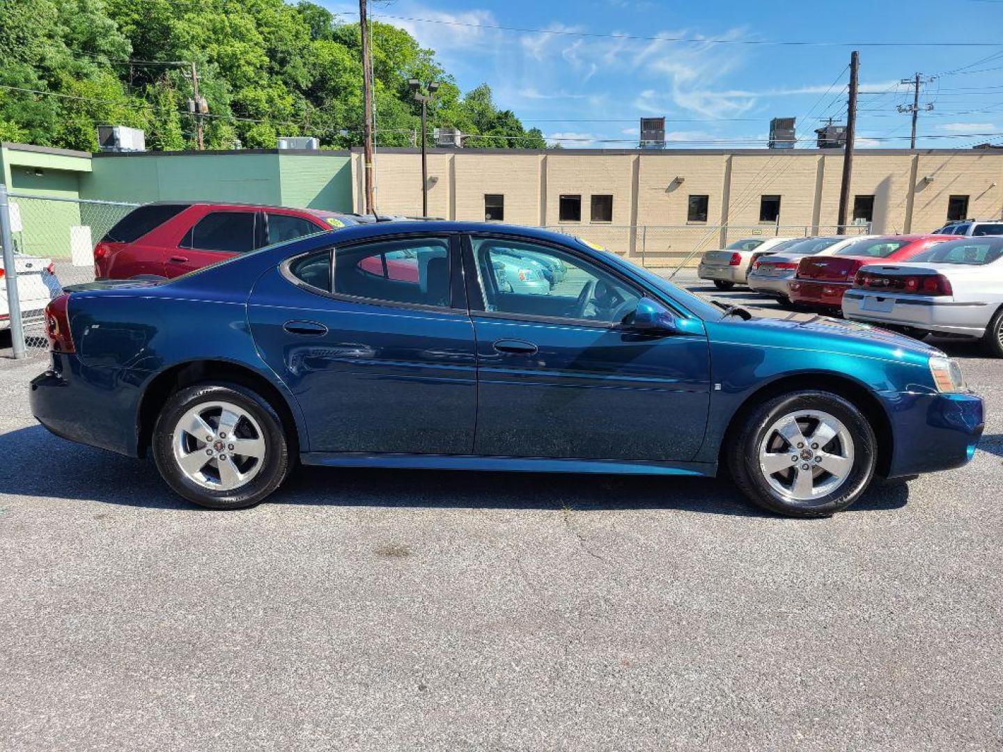 2006 GREEN PONTIAC GRAND PRIX BASE (2G2WP552561) with an 3.8L engine, Automatic transmission, located at 117 North Cameron Street, Harrisburg, PA, 17101, (717) 963-8962, 40.267021, -76.875351 - WE FINANCE!!! Good Credit/ Bad Credit/ No Credit - ALL Trade-Ins Welcomed!!! ***Guaranteed Credit Approval*** APPLY ONLINE or CALL us TODAY ;) Internet Prices and Marketplace Prices are SPECIAL discounted ***CASH DEALS*** Retail Prices are higher. Please call us to discuss your cash and finan - Photo#5