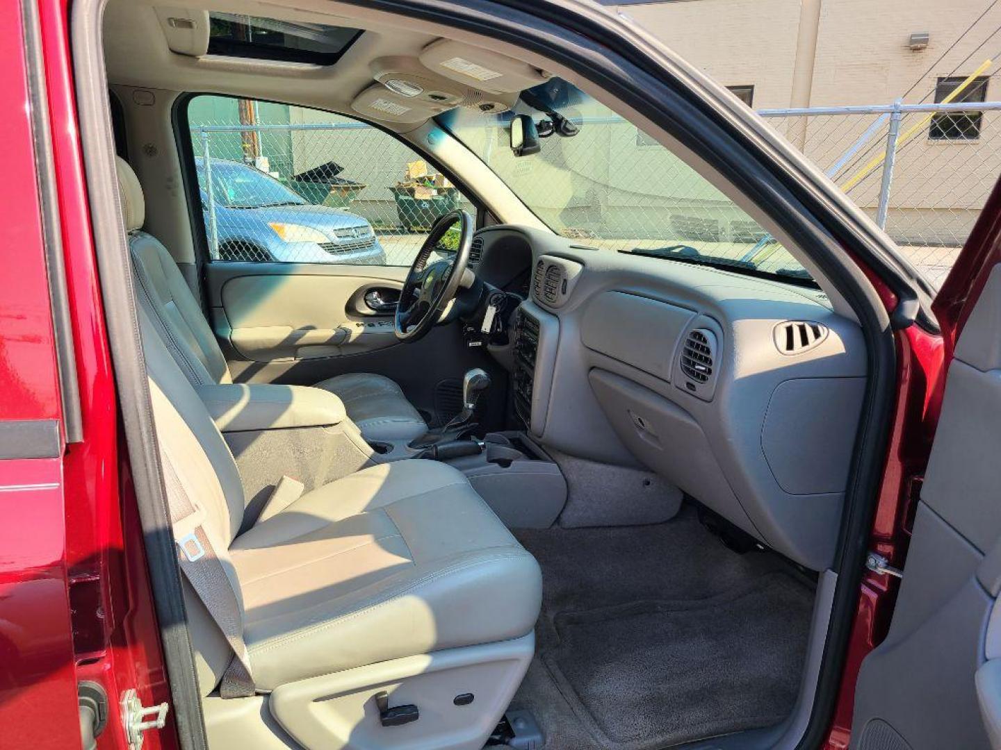 2007 RED CHEVROLET TRAILBLAZER LS (1GNDT13S872) with an 4.2L engine, Automatic transmission, located at 117 North Cameron Street, Harrisburg, PA, 17101, (717) 963-8962, 40.267021, -76.875351 - WE FINANCE!!! Good Credit/ Bad Credit/ No Credit - ALL Trade-Ins Welcomed!!! ***Guaranteed Credit Approval*** APPLY ONLINE or CALL us TODAY ;) Internet Prices and Marketplace Prices are SPECIAL discounted ***CASH DEALS*** Retail Prices are higher. Please call us to discuss your cash and finan - Photo#9