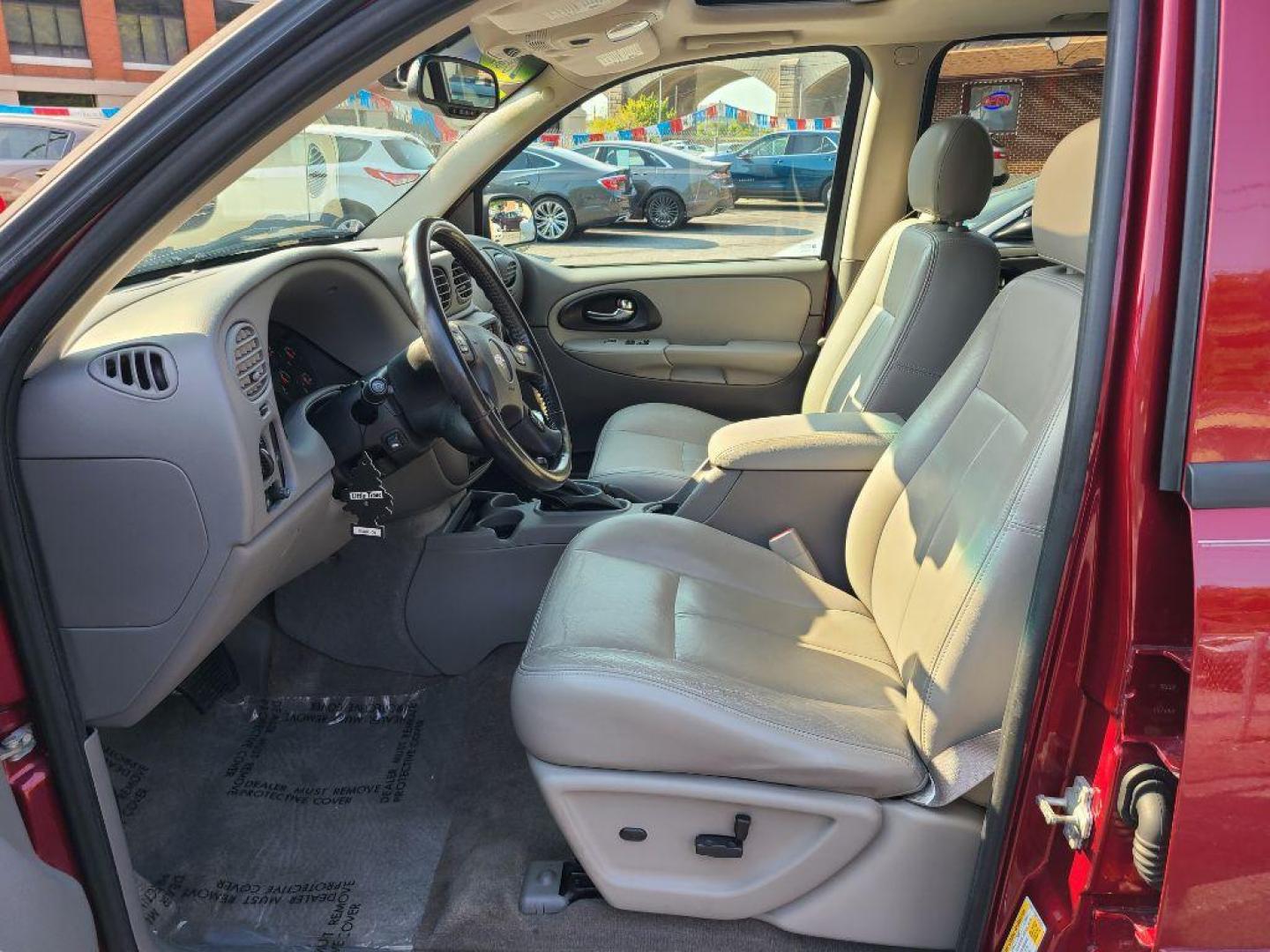 2007 RED CHEVROLET TRAILBLAZER LS (1GNDT13S872) with an 4.2L engine, Automatic transmission, located at 117 North Cameron Street, Harrisburg, PA, 17101, (717) 963-8962, 40.267021, -76.875351 - WE FINANCE!!! Good Credit/ Bad Credit/ No Credit - ALL Trade-Ins Welcomed!!! ***Guaranteed Credit Approval*** APPLY ONLINE or CALL us TODAY ;) Internet Prices and Marketplace Prices are SPECIAL discounted ***CASH DEALS*** Retail Prices are higher. Please call us to discuss your cash and finan - Photo#14