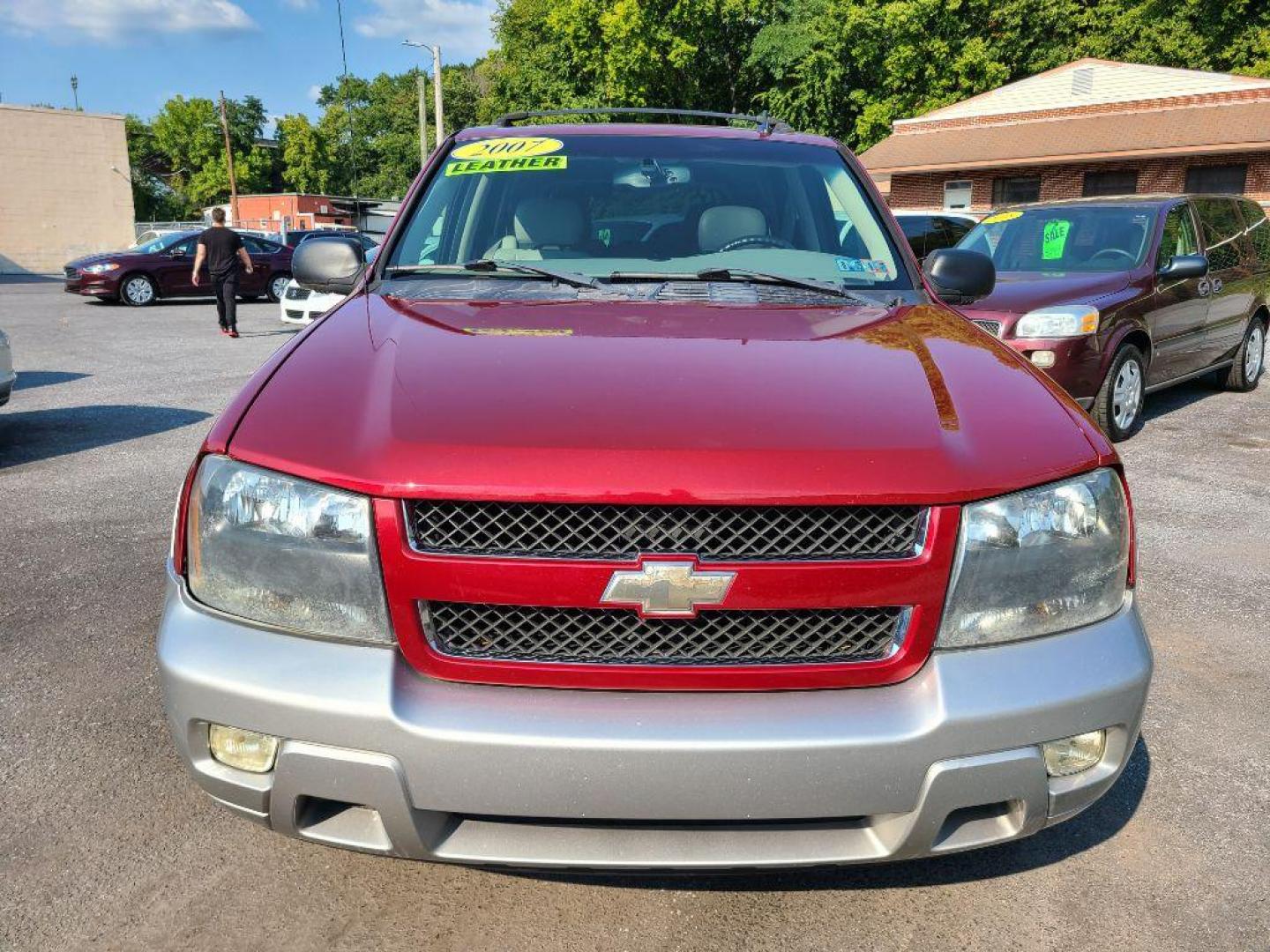 2007 RED CHEVROLET TRAILBLAZER LS (1GNDT13S872) with an 4.2L engine, Automatic transmission, located at 117 North Cameron Street, Harrisburg, PA, 17101, (717) 963-8962, 40.267021, -76.875351 - WE FINANCE!!! Good Credit/ Bad Credit/ No Credit - ALL Trade-Ins Welcomed!!! ***Guaranteed Credit Approval*** APPLY ONLINE or CALL us TODAY ;) Internet Prices and Marketplace Prices are SPECIAL discounted ***CASH DEALS*** Retail Prices are higher. Please call us to discuss your cash and finan - Photo#7