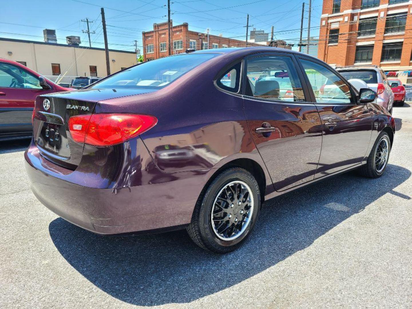 2007 BURGUN HYUNDAI ELANTRA GLS (KMHDU46D67U) with an 2.0L engine, Automatic transmission, located at 7981 Paxton Street, Harrisburg, PA, 17111, (717) 561-2926, 40.261490, -76.749229 - WE FINANCE!!! Good Credit/ Bad Credit/ No Credit - ALL Trade-Ins Welcomed!!! ***Guaranteed Credit Approval*** APPLY ONLINE or CALL us TODAY ;) Internet Prices and Marketplace Prices are SPECIAL discounted ***CASH DEALS*** Retail Prices are higher. Please call us to discuss your cash and finan - Photo#4