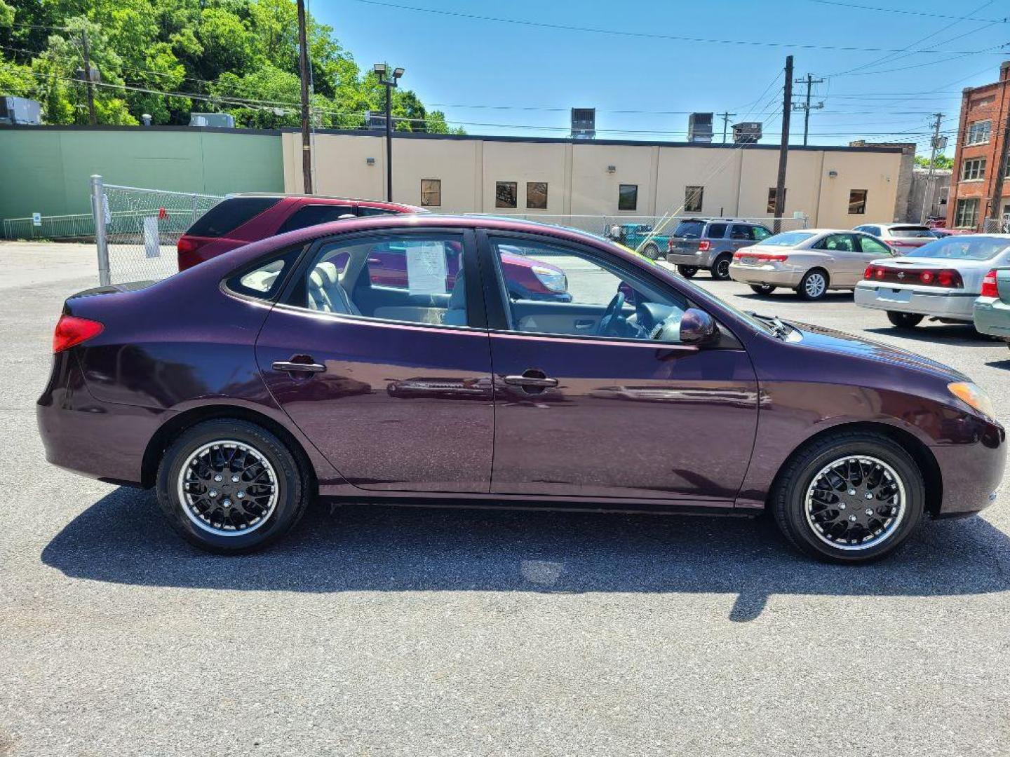 2007 BURGUN HYUNDAI ELANTRA GLS (KMHDU46D67U) with an 2.0L engine, Automatic transmission, located at 7981 Paxton Street, Harrisburg, PA, 17111, (717) 561-2926, 40.261490, -76.749229 - WE FINANCE!!! Good Credit/ Bad Credit/ No Credit - ALL Trade-Ins Welcomed!!! ***Guaranteed Credit Approval*** APPLY ONLINE or CALL us TODAY ;) Internet Prices and Marketplace Prices are SPECIAL discounted ***CASH DEALS*** Retail Prices are higher. Please call us to discuss your cash and finan - Photo#5