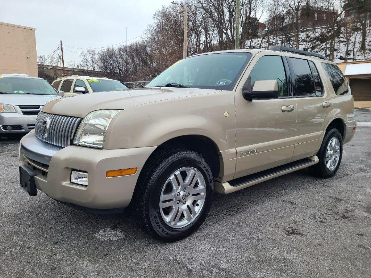 2007 GOLD MERCURY MOUNTAINEER LUXURY (4M2EU47E37U) with an 4.0L engine, Automatic transmission, located at 117 North Cameron Street, Harrisburg, PA, 17101, (717) 963-8962, 40.267021, -76.875351 - Photo#0