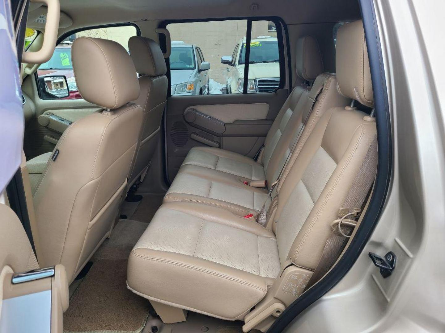 2007 GOLD MERCURY MOUNTAINEER LUXURY (4M2EU47E37U) with an 4.0L engine, Automatic transmission, located at 117 North Cameron Street, Harrisburg, PA, 17101, (717) 963-8962, 40.267021, -76.875351 - Photo#9