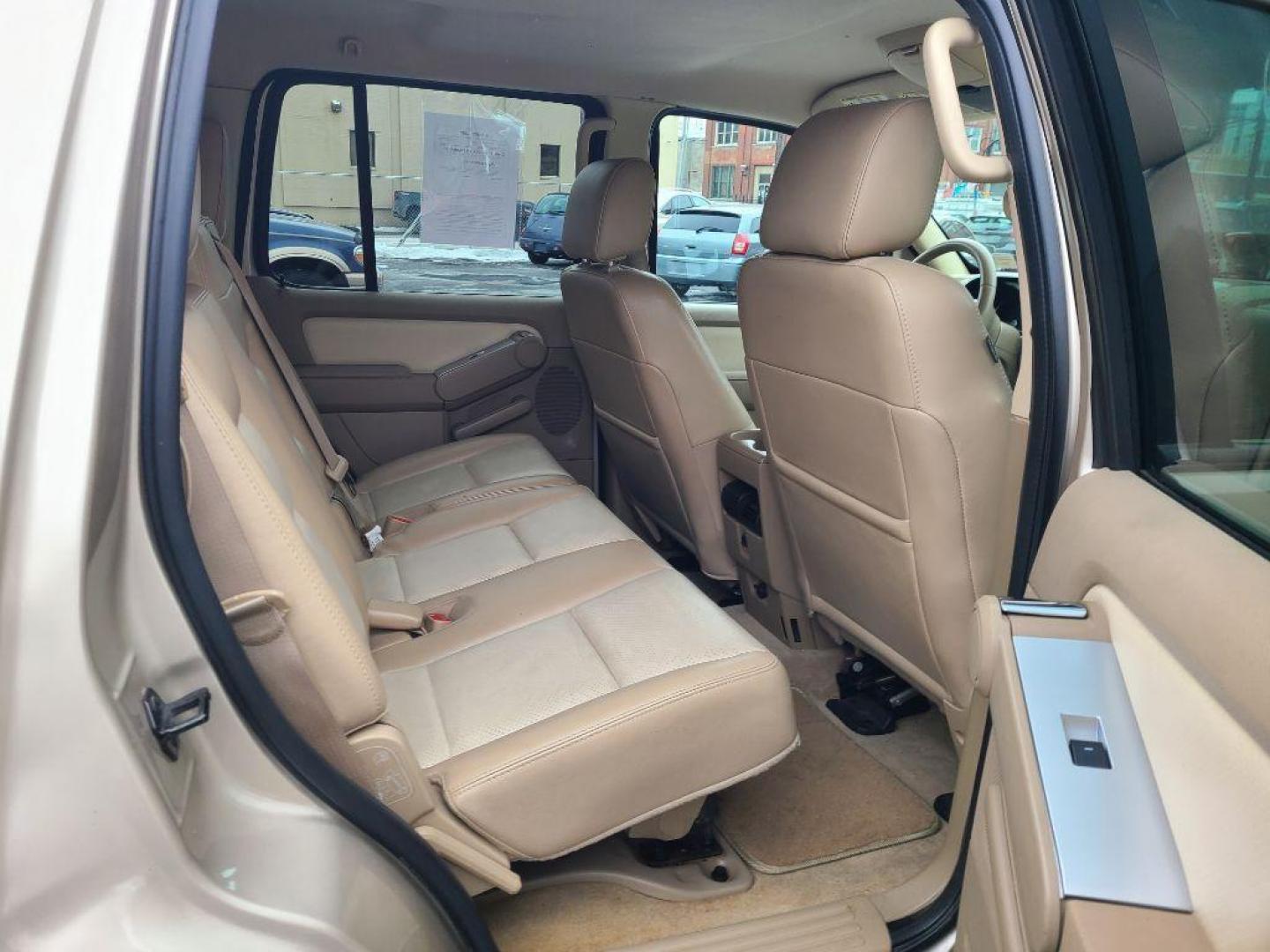 2007 GOLD MERCURY MOUNTAINEER LUXURY (4M2EU47E37U) with an 4.0L engine, Automatic transmission, located at 117 North Cameron Street, Harrisburg, PA, 17101, (717) 963-8962, 40.267021, -76.875351 - Photo#11