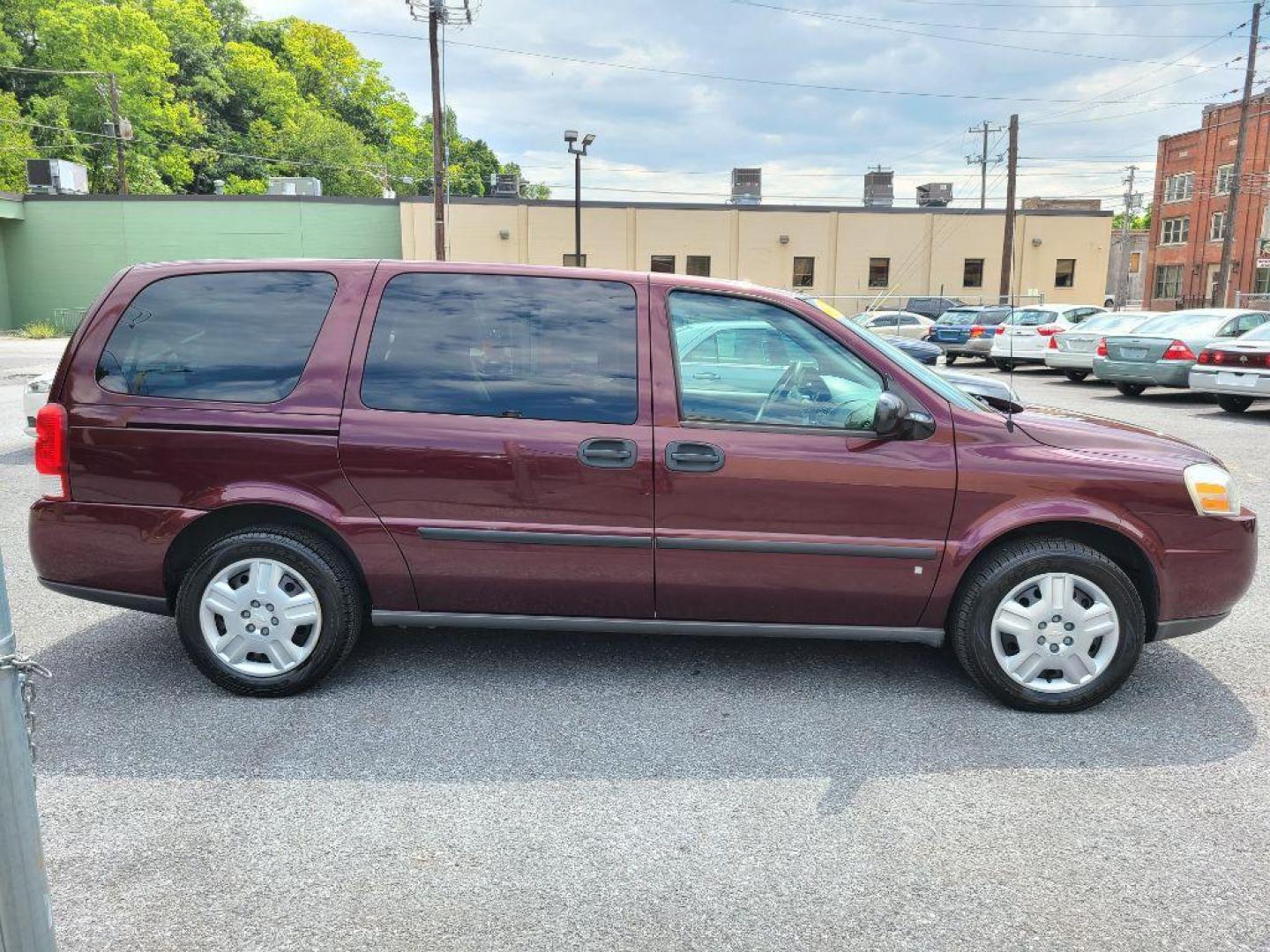 2008 RED CHEVROLET UPLANDER LS (1GNDV23WX8D) with an 3.9L engine, Automatic transmission, located at 117 North Cameron Street, Harrisburg, PA, 17101, (717) 963-8962, 40.267021, -76.875351 - WE FINANCE!!! Good Credit/ Bad Credit/ No Credit - ALL Trade-Ins Welcomed!!! ***Guaranteed Credit Approval*** APPLY ONLINE or CALL us TODAY ;) Internet Prices and Marketplace Prices are SPECIAL discounted ***CASH DEALS*** Retail Prices are higher. Please call us to discuss your cash and finan - Photo#5