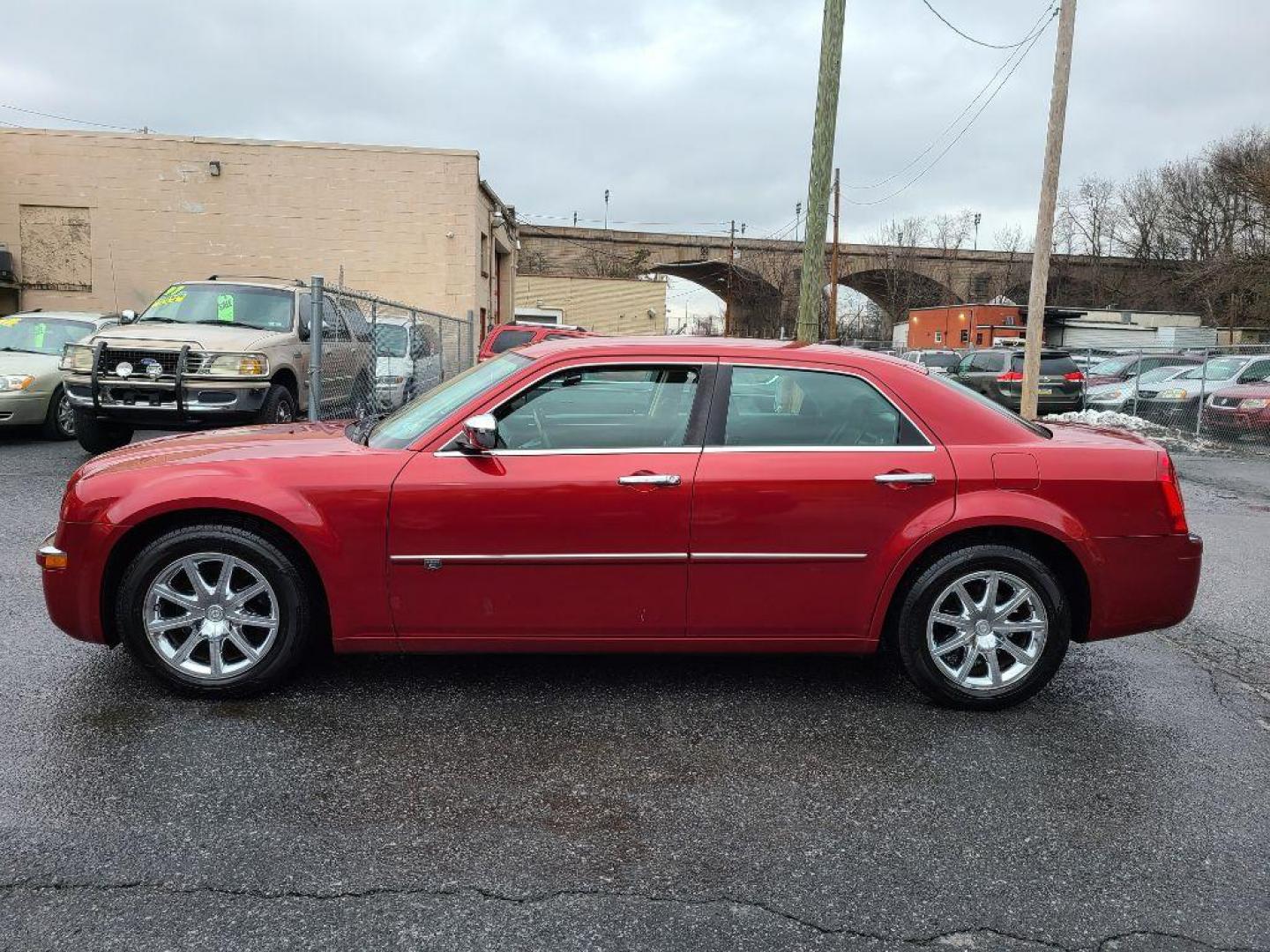 2008 RED CHRYSLER 300C (2C3KA63H38H) with an 5.7L engine, Automatic transmission, located at 117 North Cameron Street, Harrisburg, PA, 17101, (717) 963-8962, 40.267021, -76.875351 - WE FINANCE!!! Good Credit/ Bad Credit/ No Credit - ALL Trade-Ins Welcomed!!! ***Guaranteed Credit Approval*** APPLY ONLINE or CALL us TODAY ;) Internet Prices and Marketplace Prices are SPECIAL discounted ***CASH DEALS*** Retail Prices are higher. Please call us to discuss your cash and finan - Photo#1