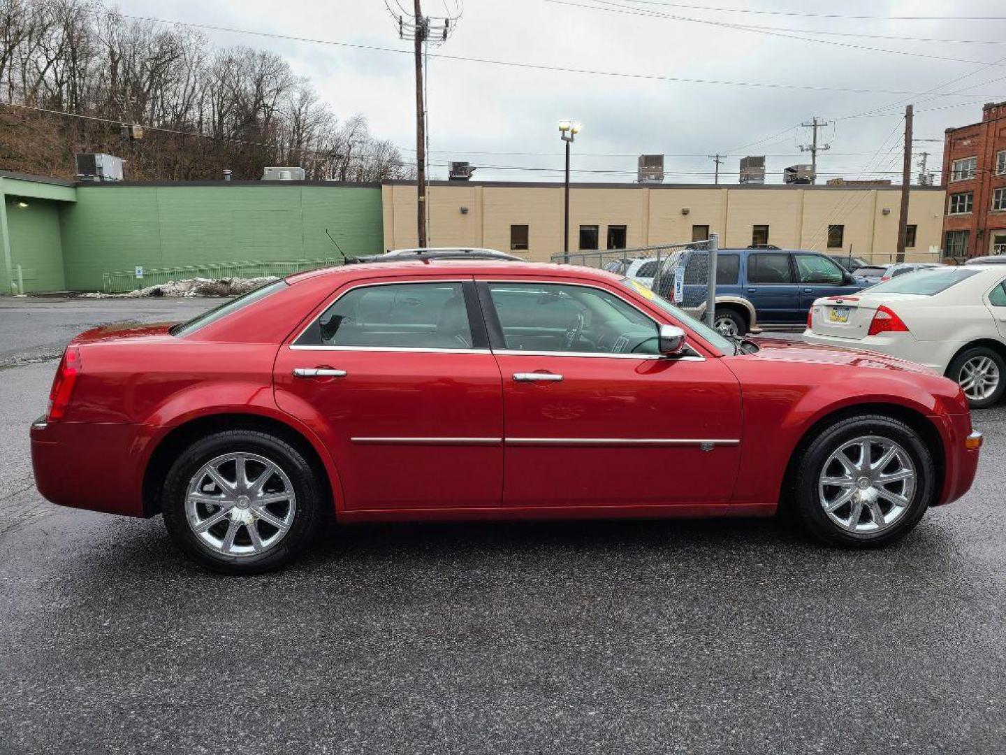 2008 RED CHRYSLER 300C (2C3KA63H38H) with an 5.7L engine, Automatic transmission, located at 117 North Cameron Street, Harrisburg, PA, 17101, (717) 963-8962, 40.267021, -76.875351 - WE FINANCE!!! Good Credit/ Bad Credit/ No Credit - ALL Trade-Ins Welcomed!!! ***Guaranteed Credit Approval*** APPLY ONLINE or CALL us TODAY ;) Internet Prices and Marketplace Prices are SPECIAL discounted ***CASH DEALS*** Retail Prices are higher. Please call us to discuss your cash and finan - Photo#5