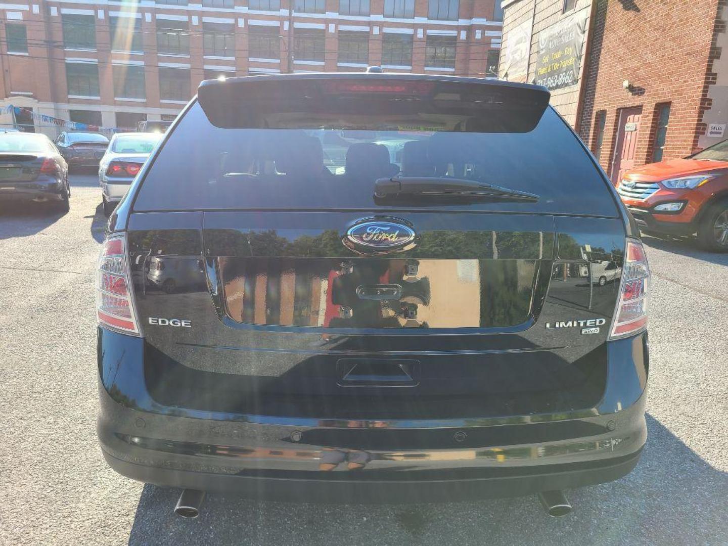 2008 BLACK FORD EDGE LIMITED (2FMDK49C58B) with an 3.5L engine, Automatic transmission, located at 117 North Cameron Street, Harrisburg, PA, 17101, (717) 963-8962, 40.267021, -76.875351 - WE FINANCE!!! Good Credit/ Bad Credit/ No Credit - ALL Trade-Ins Welcomed!!! ***Guaranteed Credit Approval*** APPLY ONLINE or CALL us TODAY ;) Internet Prices and Marketplace Prices are SPECIAL discounted ***CASH DEALS*** Retail Prices are higher. Please call us to discuss your cash and finan - Photo#3