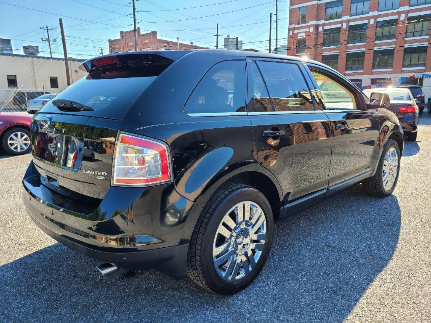 2008 BLACK FORD EDGE LIMITED (2FMDK49C58B) with an 3.5L engine, Automatic transmission, located at 117 North Cameron Street, Harrisburg, PA, 17101, (717) 963-8962, 40.267021, -76.875351 - WE FINANCE!!! Good Credit/ Bad Credit/ No Credit - ALL Trade-Ins Welcomed!!! ***Guaranteed Credit Approval*** APPLY ONLINE or CALL us TODAY ;) Internet Prices and Marketplace Prices are SPECIAL discounted ***CASH DEALS*** Retail Prices are higher. Please call us to discuss your cash and finan - Photo#4