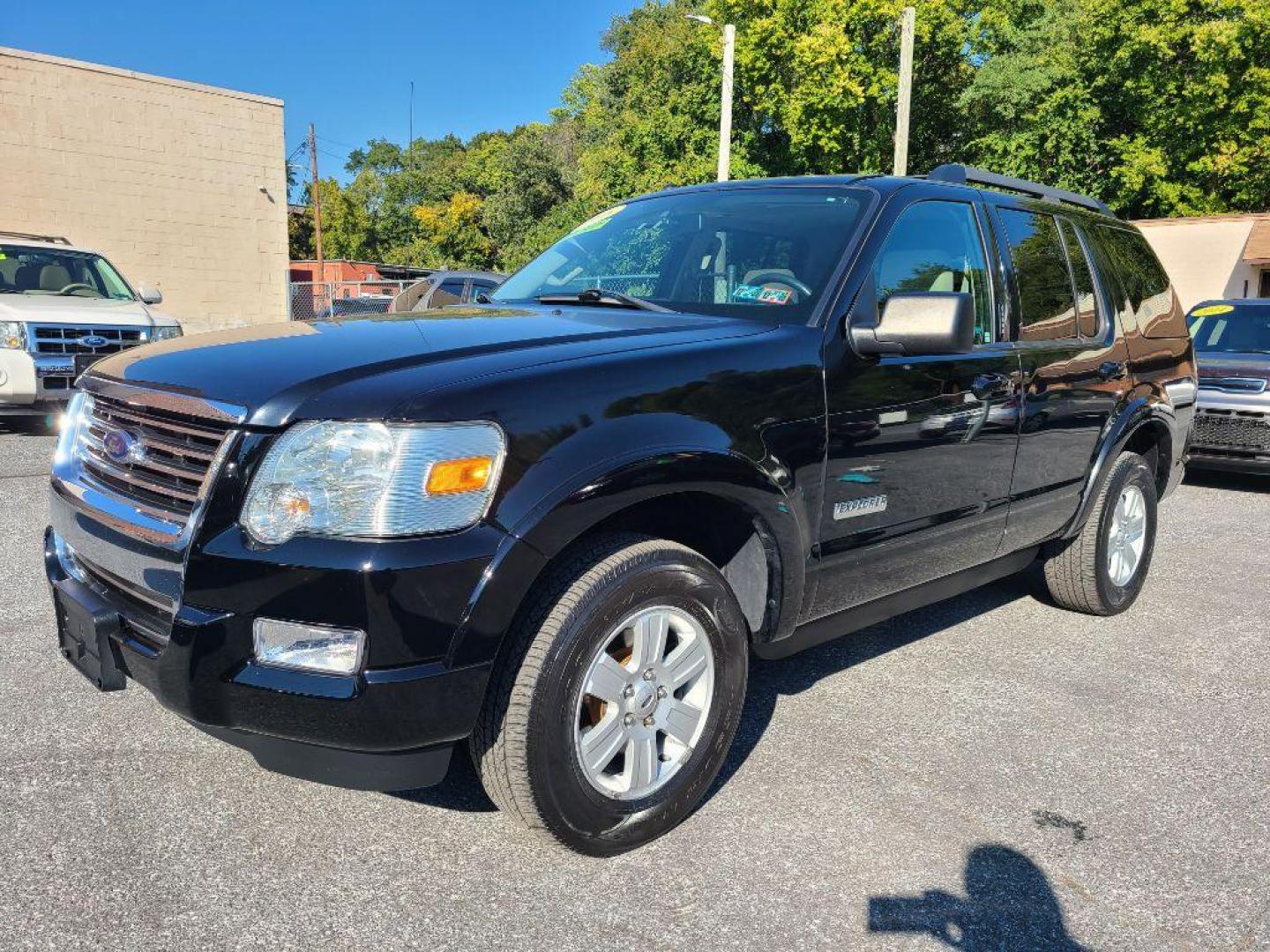 2008 BLACK FORD EXPLORER XLT (1FMEU73E88U) with an 4.0L engine, Automatic transmission, located at 117 North Cameron Street, Harrisburg, PA, 17101, (717) 963-8962, 40.267021, -76.875351 - WE FINANCE!!! Good Credit/ Bad Credit/ No Credit - ALL Trade-Ins Welcomed!!! ***Guaranteed Credit Approval*** APPLY ONLINE or CALL us TODAY ;) Internet Prices and Marketplace Prices are SPECIAL discounted ***CASH DEALS*** Retail Prices are higher. Please call us to discuss your cash and finan - Photo#0