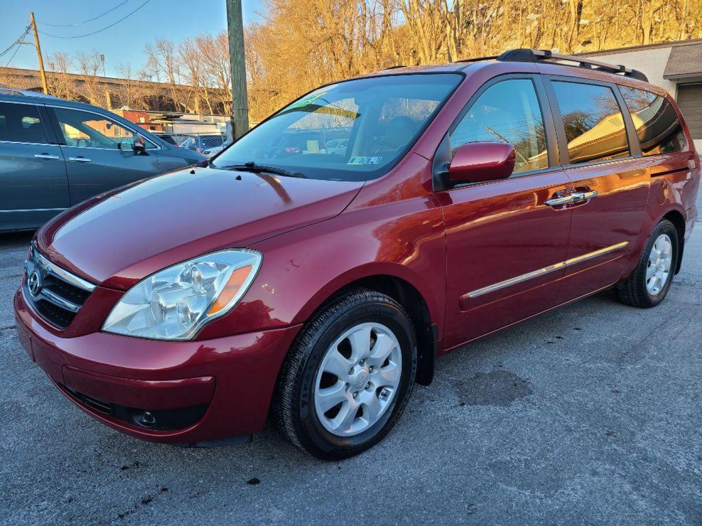 2008 RED HYUNDAI ENTOURAGE GLS (KNDMC233886) with an 3.8L engine, Automatic transmission, located at 7981 Paxton Street, Harrisburg, PA, 17111, (717) 561-2926, 40.261490, -76.749229 - Photo#0