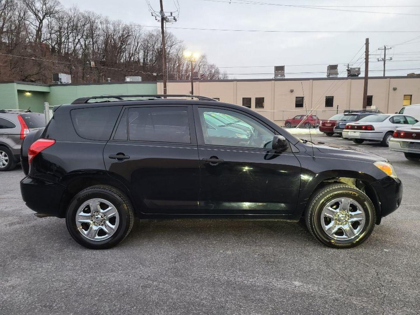 2008 BLACK TOYOTA RAV4 4WD (JTMBD33V686) with an 2.4L engine, Automatic transmission, located at 117 North Cameron Street, Harrisburg, PA, 17101, (717) 963-8962, 40.267021, -76.875351 - WE FINANCE!!! Good Credit/ Bad Credit/ No Credit - ALL Trade-Ins Welcomed!!! ***Guaranteed Credit Approval*** APPLY ONLINE or CALL us TODAY ;) Internet Prices and Marketplace Prices are SPECIAL discounted ***CASH DEALS*** Retail Prices are higher. Please call us to discuss your cash and finan - Photo#5