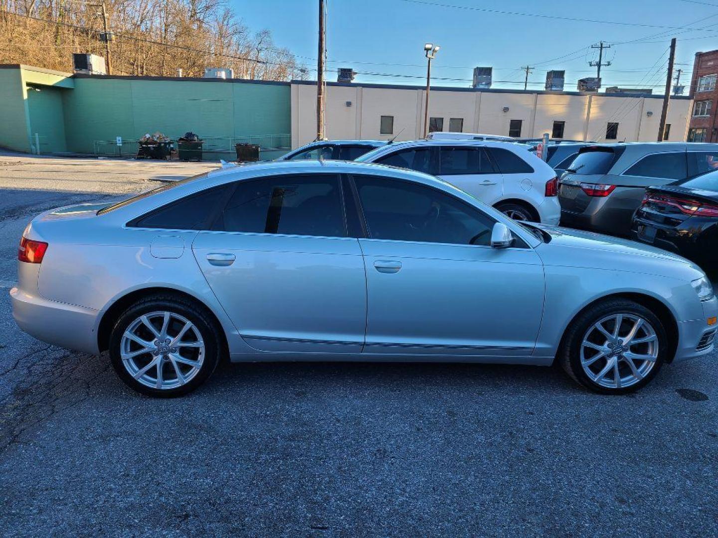 2009 SILVER AUDI A6 PREMIUM PLUS (WAUSG74F49N) with an 3.0L engine, Automatic transmission, located at 117 North Cameron Street, Harrisburg, PA, 17101, (717) 963-8962, 40.267021, -76.875351 - WE FINANCE!!! Good Credit/ Bad Credit/ No Credit - ALL Trade-Ins Welcomed!!! ***Guaranteed Credit Approval*** APPLY ONLINE or CALL us TODAY ;) Internet Prices and Marketplace Prices are SPECIAL discounted ***CASH DEALS*** Retail Prices are higher. Please call us to discuss your cash and finan - Photo#5