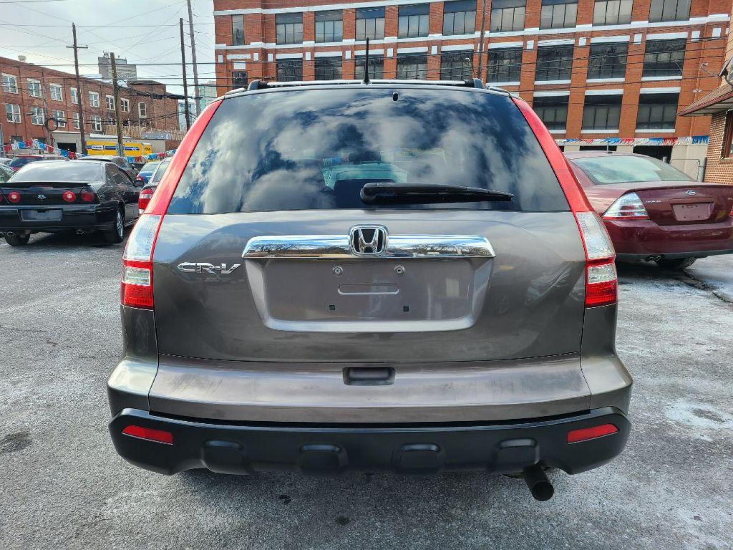 2009 GRAY HONDA CR-V EX (5J6RE48579L) with an 2.4L engine, Automatic transmission, located at 117 North Cameron Street, Harrisburg, PA, 17101, (717) 963-8962, 40.267021, -76.875351 - WE FINANCE!!! Good Credit/ Bad Credit/ No Credit - ALL Trade-Ins Welcomed!!! ***Guaranteed Credit Approval*** APPLY ONLINE or CALL us TODAY ;) Internet Prices and Marketplace Prices are SPECIAL discounted ***CASH DEALS*** Retail Prices are higher. Please call us to discuss your cash and finan - Photo#3