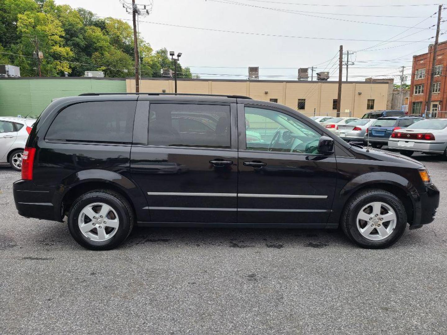 2010 BLACK DODGE GRAND CARAVAN SXT (2D4RN5DX6AR) with an 4.0L engine, Automatic transmission, located at 117 North Cameron Street, Harrisburg, PA, 17101, (717) 963-8962, 40.267021, -76.875351 - WE FINANCE!!! Good Credit/ Bad Credit/ No Credit - ALL Trade-Ins Welcomed!!! ***Guaranteed Credit Approval*** APPLY ONLINE or CALL us TODAY ;) Internet Prices and Marketplace Prices are SPECIAL discounted ***CASH DEALS*** Retail Prices are higher. Please call us to discuss your cash and finan - Photo#5