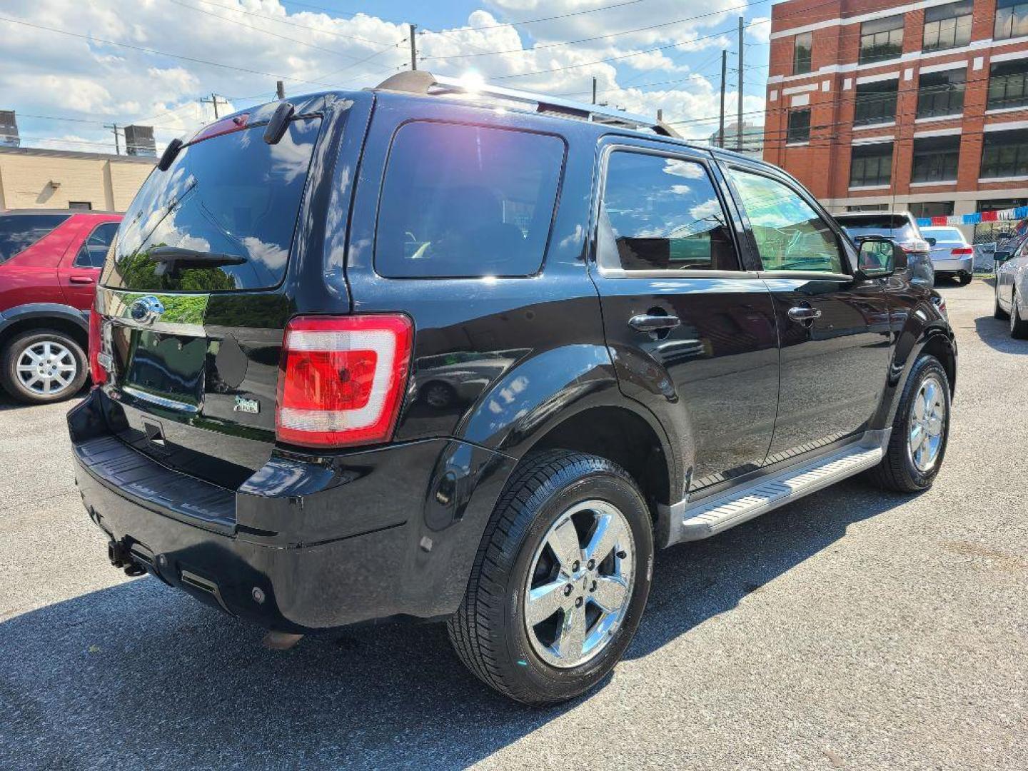 2010 BLACK FORD ESCAPE LIMITED (1FMCU9EG1AK) with an 3.0L engine, Automatic transmission, located at 7981 Paxton Street, Harrisburg, PA, 17111, (717) 561-2926, 40.261490, -76.749229 - WE FINANCE!!! Good Credit/ Bad Credit/ No Credit - ALL Trade-Ins Welcomed!!! ***Guaranteed Credit Approval*** APPLY ONLINE or CALL us TODAY ;) Internet Prices and Marketplace Prices are SPECIAL discounted ***CASH DEALS*** Retail Prices are higher. Please call us to discuss your cash and finan - Photo#4