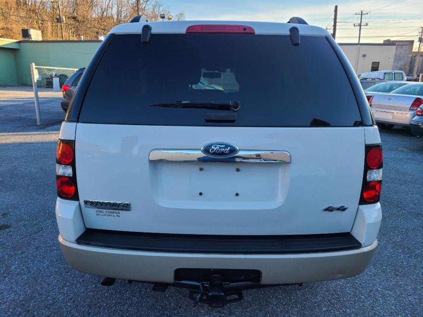 2010 WHITE FORD EXPLORER EDDIE BAUER (1FMEU7EE1AU) with an 4.0L engine, Automatic transmission, located at 117 North Cameron Street, Harrisburg, PA, 17101, (717) 963-8962, 40.267021, -76.875351 - WE FINANCE!!! Good Credit/ Bad Credit/ No Credit - ALL Trade-Ins Welcomed!!! ***Guaranteed Credit Approval*** APPLY ONLINE or CALL us TODAY ;) Internet Prices and Marketplace Prices are SPECIAL discounted ***CASH DEALS*** Retail Prices are higher. Please call us to discuss your cash and finan - Photo#3