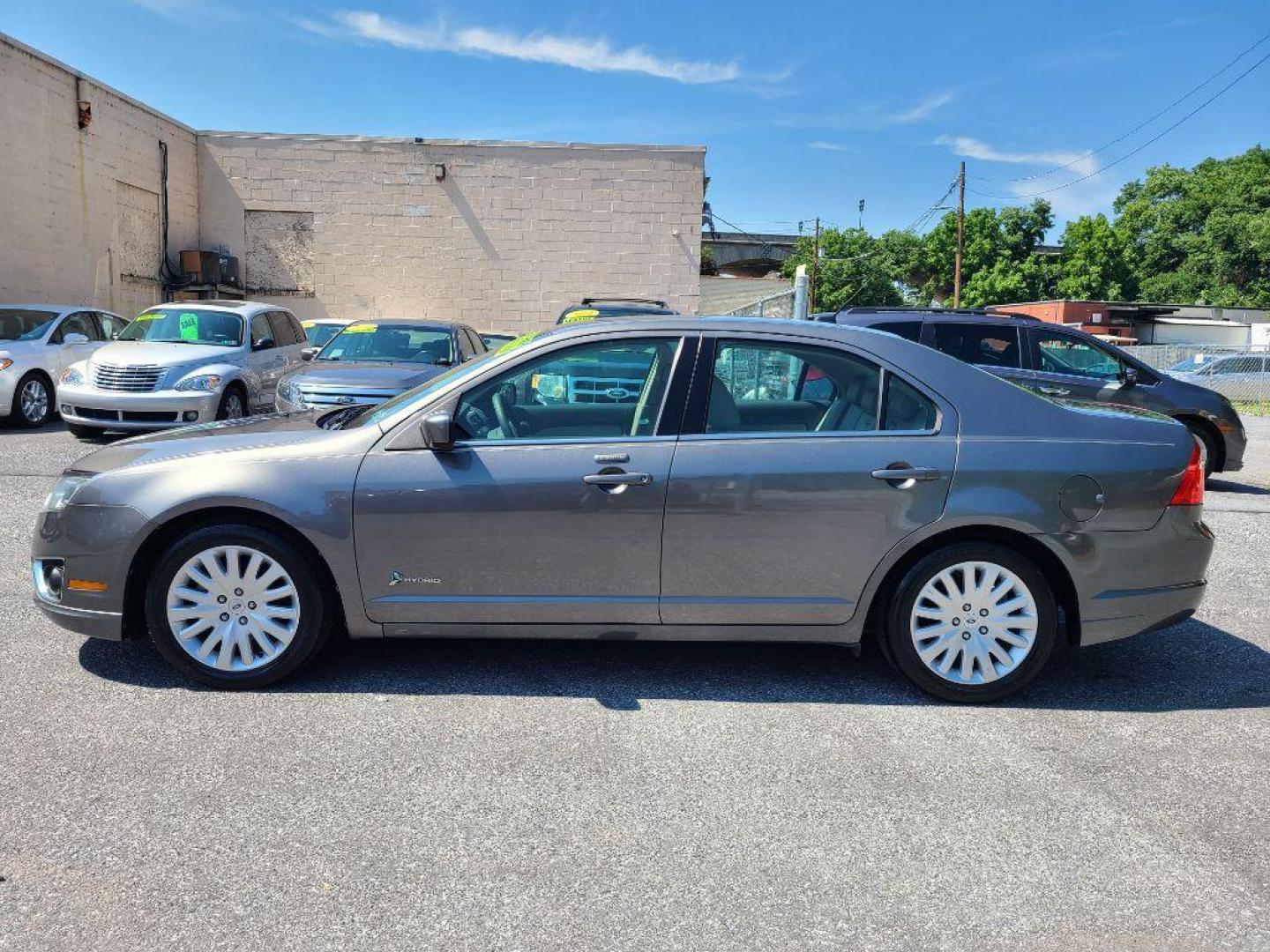 2010 GRAY FORD FUSION HYBRID (3FADP0L37AR) with an 2.5L engine, Continuously Variable transmission, located at 117 North Cameron Street, Harrisburg, PA, 17101, (717) 963-8962, 40.267021, -76.875351 - WE FINANCE!!! Good Credit/ Bad Credit/ No Credit - ALL Trade-Ins Welcomed!!! ***Guaranteed Credit Approval*** APPLY ONLINE or CALL us TODAY ;) Internet Prices and Marketplace Prices are SPECIAL discounted ***CASH DEALS*** Retail Prices are higher. Please call us to discuss your cash and finan - Photo#1