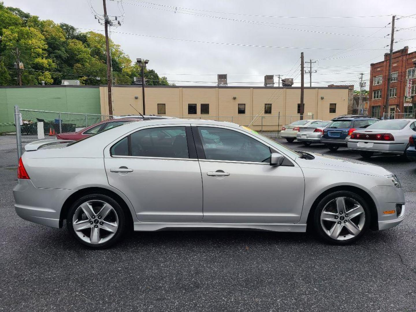 2010 SILVER FORD FUSION SPORT (3FAHP0KC6AR) with an 3.5L engine, Automatic transmission, located at 7981 Paxton Street, Harrisburg, PA, 17111, (717) 561-2926, 40.261490, -76.749229 - WE FINANCE!!! Good Credit/ Bad Credit/ No Credit - ALL Trade-Ins Welcomed!!! ***Guaranteed Credit Approval*** APPLY ONLINE or CALL us TODAY ;) Internet Prices and Marketplace Prices are SPECIAL discounted ***CASH DEALS*** Retail Prices are higher. Please call us to discuss your cash and finan - Photo#5