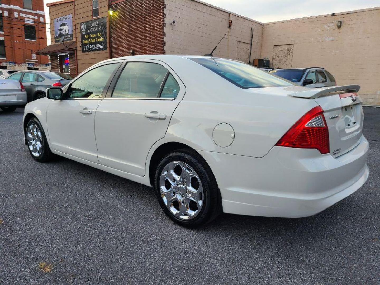 2010 WHITE FORD FUSION SE (3FAHP0HA7AR) with an 2.5L engine, Automatic transmission, located at 117 North Cameron Street, Harrisburg, PA, 17101, (717) 963-8962, 40.267021, -76.875351 - WE FINANCE!!! Good Credit/ Bad Credit/ No Credit - ALL Trade-Ins Welcomed!!! ***Guaranteed Credit Approval*** APPLY ONLINE or CALL us TODAY ;) Internet Prices and Marketplace Prices are SPECIAL discounted ***CASH DEALS*** Retail Prices are higher. Please call us to discuss your cash and finan - Photo#2