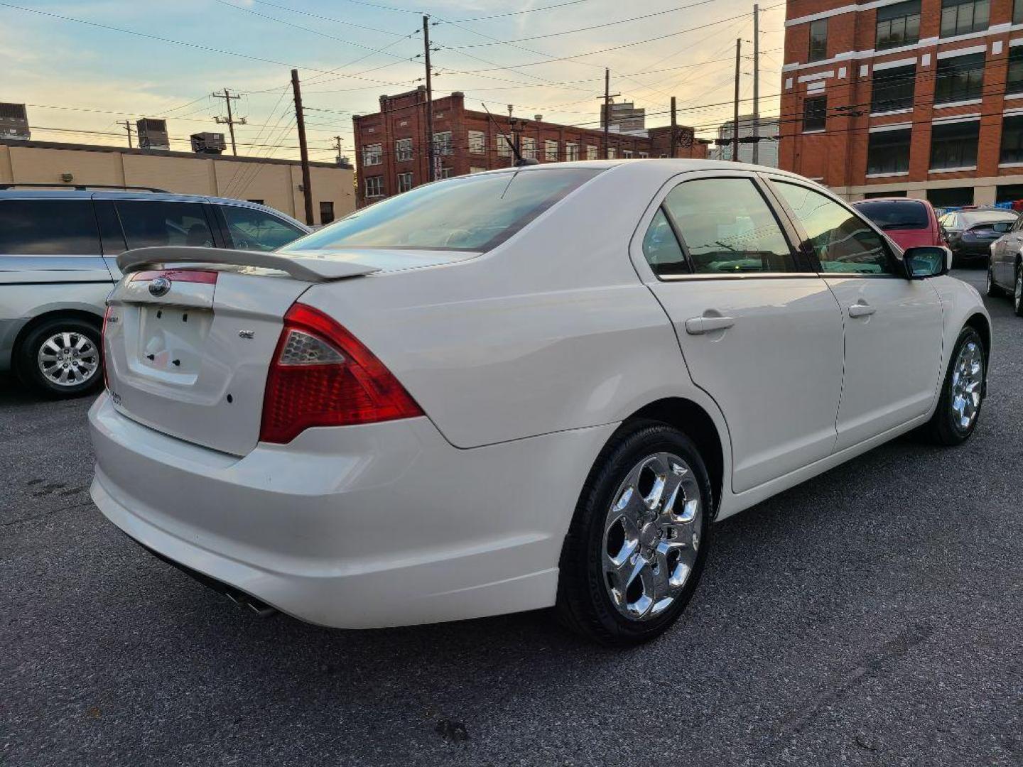 2010 WHITE FORD FUSION SE (3FAHP0HA7AR) with an 2.5L engine, Automatic transmission, located at 117 North Cameron Street, Harrisburg, PA, 17101, (717) 963-8962, 40.267021, -76.875351 - WE FINANCE!!! Good Credit/ Bad Credit/ No Credit - ALL Trade-Ins Welcomed!!! ***Guaranteed Credit Approval*** APPLY ONLINE or CALL us TODAY ;) Internet Prices and Marketplace Prices are SPECIAL discounted ***CASH DEALS*** Retail Prices are higher. Please call us to discuss your cash and finan - Photo#4