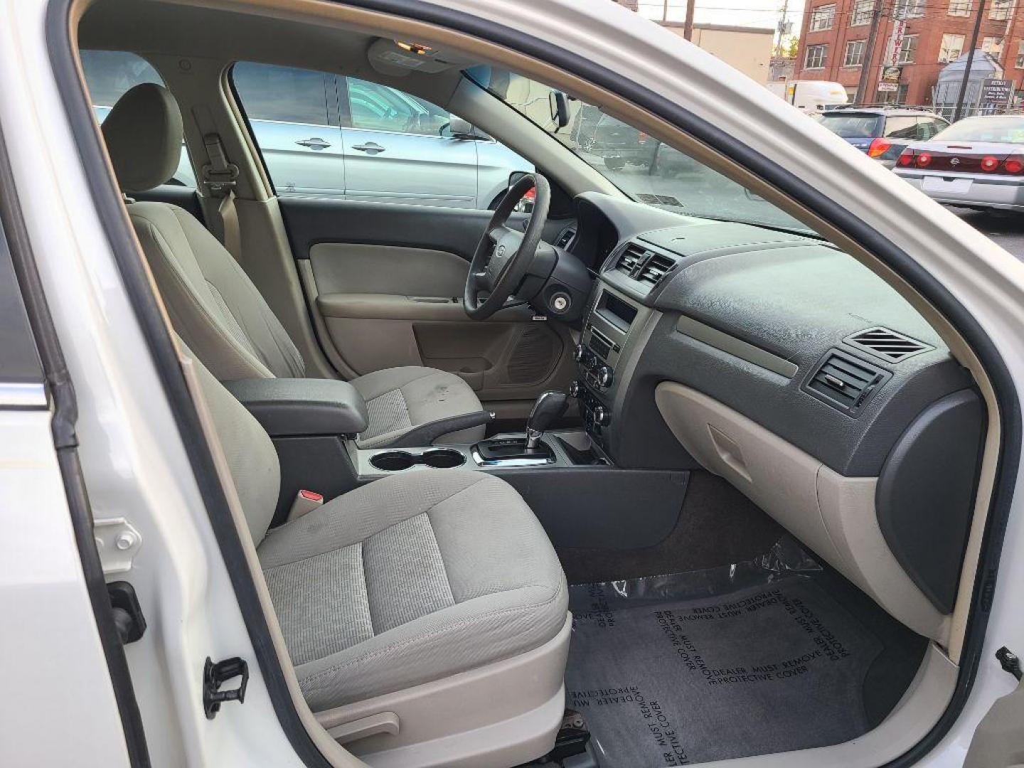 2010 WHITE FORD FUSION SE (3FAHP0HA7AR) with an 2.5L engine, Automatic transmission, located at 117 North Cameron Street, Harrisburg, PA, 17101, (717) 963-8962, 40.267021, -76.875351 - WE FINANCE!!! Good Credit/ Bad Credit/ No Credit - ALL Trade-Ins Welcomed!!! ***Guaranteed Credit Approval*** APPLY ONLINE or CALL us TODAY ;) Internet Prices and Marketplace Prices are SPECIAL discounted ***CASH DEALS*** Retail Prices are higher. Please call us to discuss your cash and finan - Photo#8