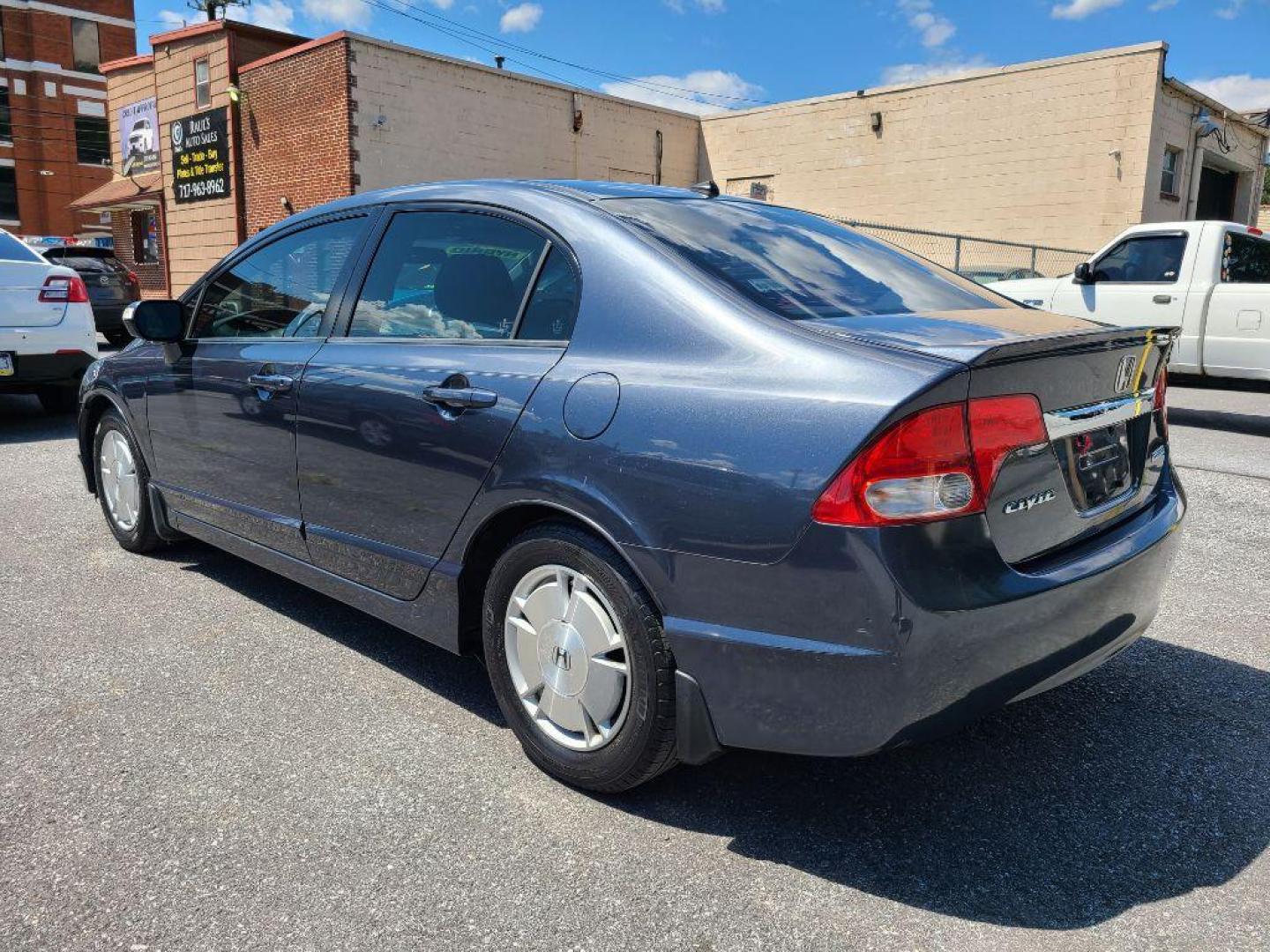 2010 GRAY HONDA CIVIC HYBRID (JHMFA3F2XAS) with an 1.3L engine, Continuously Variable transmission, located at 117 North Cameron Street, Harrisburg, PA, 17101, (717) 963-8962, 40.267021, -76.875351 - WE FINANCE!!! Good Credit/ Bad Credit/ No Credit - ALL Trade-Ins Welcomed!!! ***Guaranteed Credit Approval*** APPLY ONLINE or CALL us TODAY ;) Internet Prices and Marketplace Prices are SPECIAL discounted ***CASH DEALS*** Retail Prices are higher. Please call us to discuss your cash and finan - Photo#2