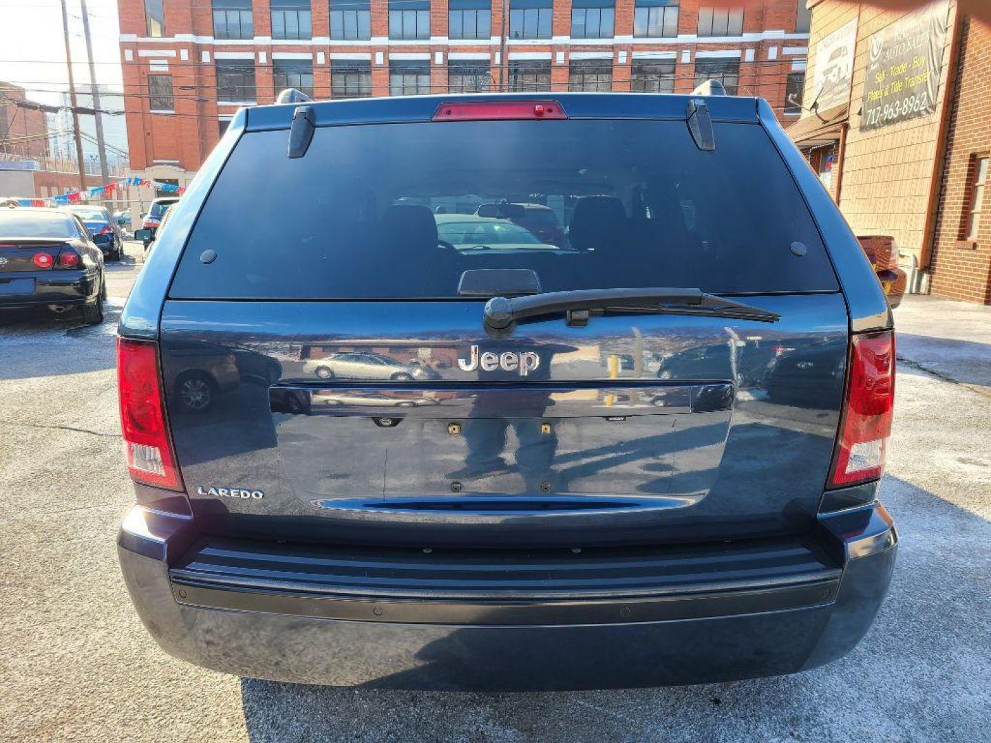 2010 BLUE JEEP GRAND CHEROKEE LAREDO (1J4PS4GK8AC) with an 3.7L engine, Automatic transmission, located at 117 North Cameron Street, Harrisburg, PA, 17101, (717) 963-8962, 40.267021, -76.875351 - WE FINANCE!!! Good Credit/ Bad Credit/ No Credit - ALL Trade-Ins Welcomed!!! ***Guaranteed Credit Approval*** APPLY ONLINE or CALL us TODAY ;) Internet Prices and Marketplace Prices are SPECIAL discounted ***CASH DEALS*** Retail Prices are higher. Please call us to discuss your cash and finan - Photo#3