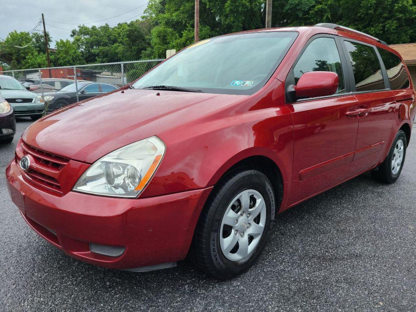 2010 RED KIA SEDONA LX (KNDMG4C32A6) with an 3.8L engine, 5-Speed Manual transmission, located at 117 North Cameron Street, Harrisburg, PA, 17101, (717) 963-8962, 40.267021, -76.875351 - WE FINANCE!!! Good Credit/ Bad Credit/ No Credit - ALL Trade-Ins Welcomed!!! ***Guaranteed Credit Approval*** APPLY ONLINE or CALL us TODAY ;) Internet Prices and Marketplace Prices are SPECIAL discounted ***CASH DEALS*** Retail Prices are higher. Please call us to discuss your cash and finan - Photo#0