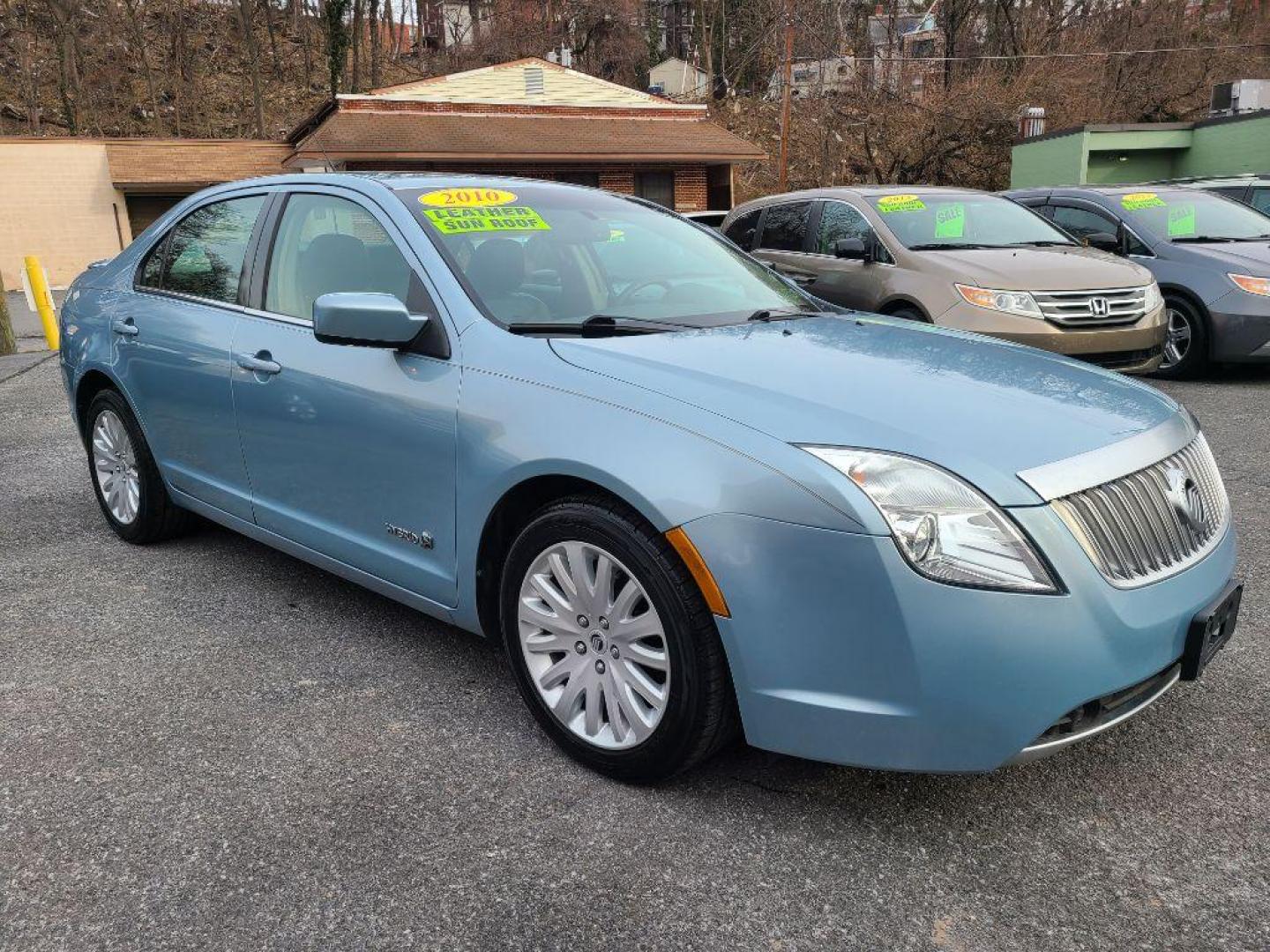 2010 BLUE MERCURY MILAN HYBRID (3MEDM0L39AR) with an 2.5L engine, Continuously Variable transmission, located at 117 North Cameron Street, Harrisburg, PA, 17101, (717) 963-8962, 40.267021, -76.875351 - Photo#6