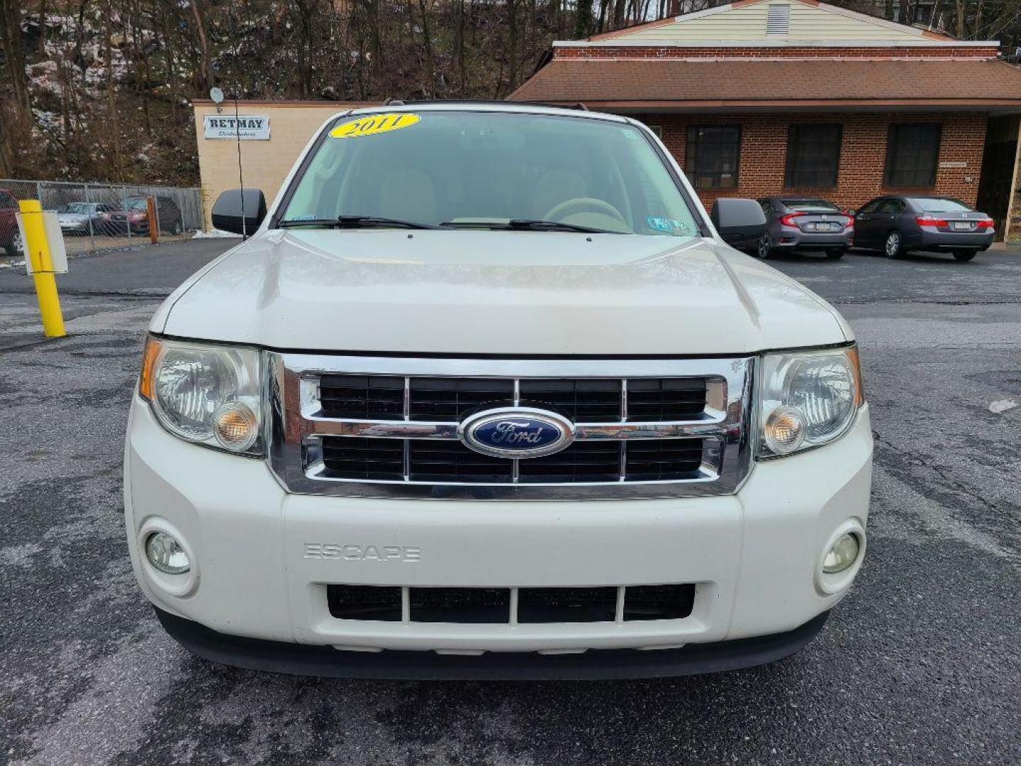 2011 WHITE FORD ESCAPE XLT (1FMCU9DG9BK) with an 3.0L engine, Automatic transmission, located at 7981 Paxton Street, Harrisburg, PA, 17111, (717) 561-2926, 40.261490, -76.749229 - WE FINANCE!!! Good Credit/ Bad Credit/ No Credit - ALL Trade-Ins Welcomed!!! ***Guaranteed Credit Approval*** APPLY ONLINE or CALL us TODAY ;) Internet Prices and Marketplace Prices are SPECIAL discounted ***CASH DEALS*** Retail Prices are higher. Please call us to discuss your cash and finan - Photo#7