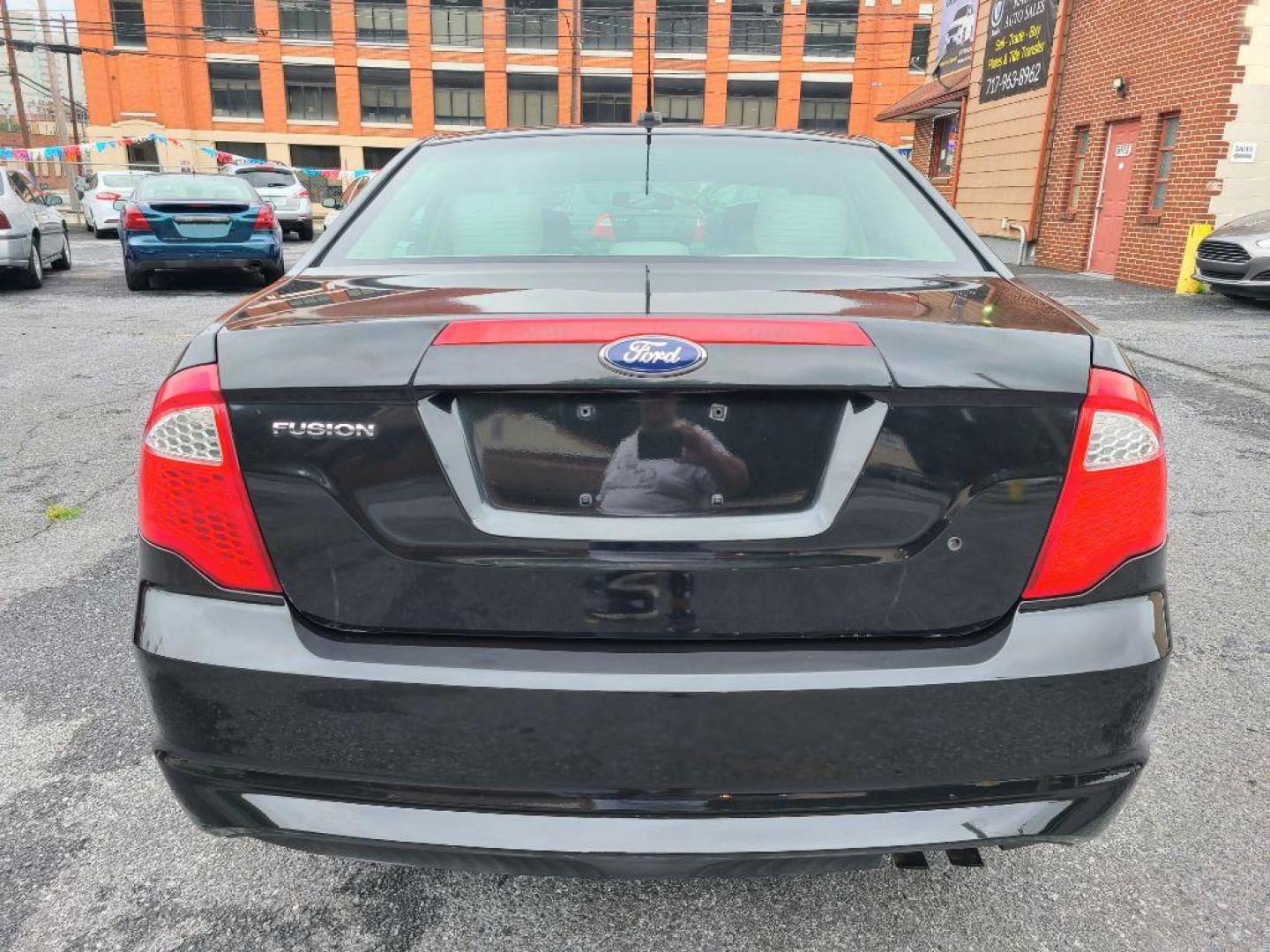 2011 BLACK FORD FUSION S (3FAHP0GAXBR) with an 2.5L engine, Automatic transmission, located at 117 North Cameron Street, Harrisburg, PA, 17101, (717) 963-8962, 40.267021, -76.875351 - Photo#3