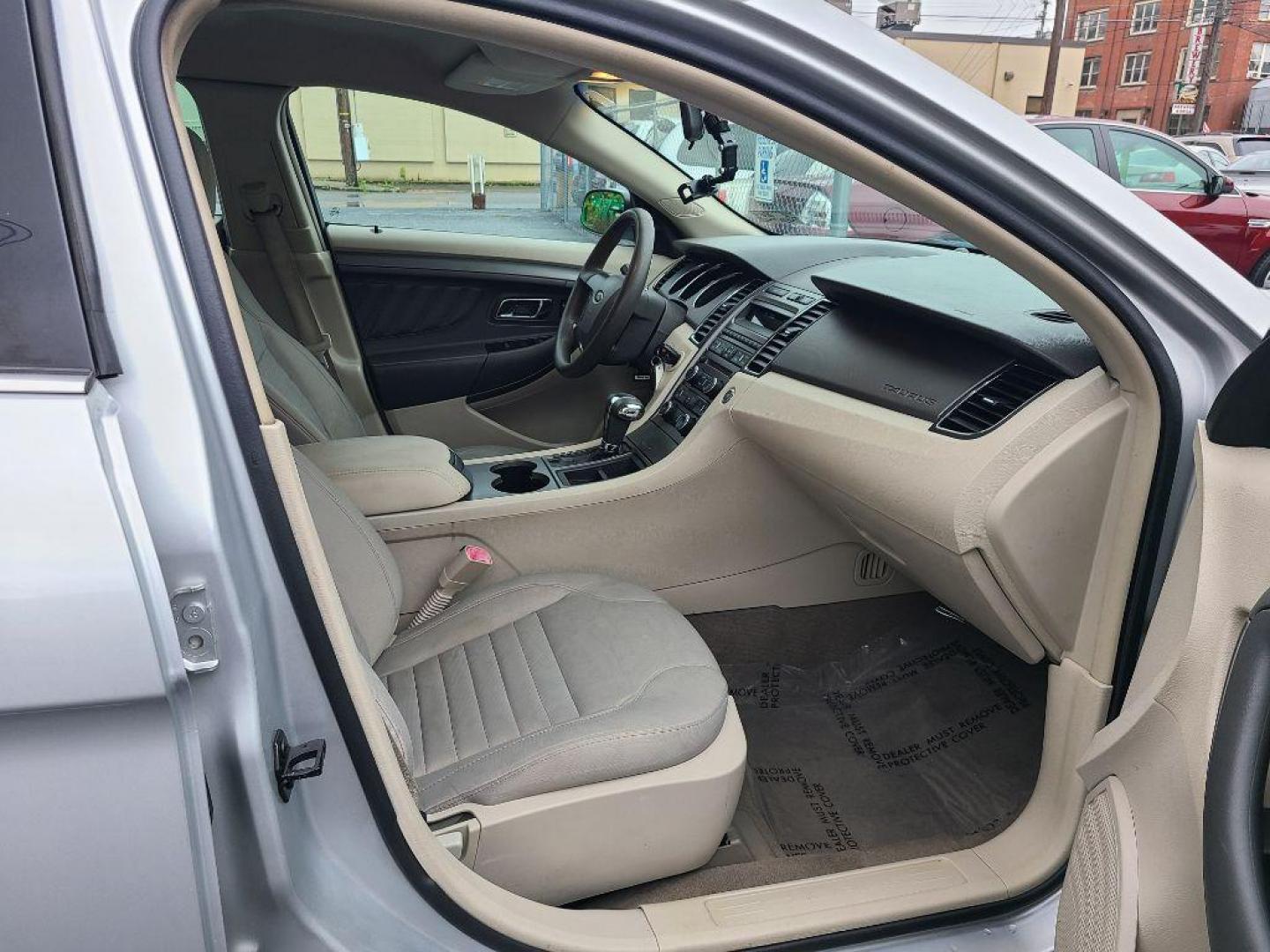 2011 SILVER FORD TAURUS SE (1FAHP2DWXBG) with an 3.5L engine, Automatic transmission, located at 117 North Cameron Street, Harrisburg, PA, 17101, (717) 963-8962, 40.267021, -76.875351 - WE FINANCE!!! Good Credit/ Bad Credit/ No Credit - ALL Trade-Ins Welcomed!!! ***Guaranteed Credit Approval*** APPLY ONLINE or CALL us TODAY ;) Internet Prices and Marketplace Prices are SPECIAL discounted ***CASH DEALS*** Retail Prices are higher. Please call us to discuss your cash and finan - Photo#8