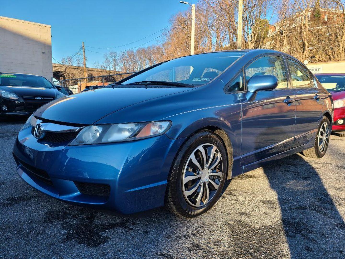 2011 BLUE HONDA CIVIC LX (2HGFA1F58BH) with an 1.8L engine, Automatic transmission, located at 117 North Cameron Street, Harrisburg, PA, 17101, (717) 963-8962, 40.267021, -76.875351 - WE FINANCE!!! Good Credit/ Bad Credit/ No Credit - ALL Trade-Ins Welcomed!!! ***Guaranteed Credit Approval*** APPLY ONLINE or CALL us TODAY ;) Internet Prices and Marketplace Prices are SPECIAL discounted ***CASH DEALS*** Retail Prices are higher. Please call us to discuss your cash and finan - Photo#0