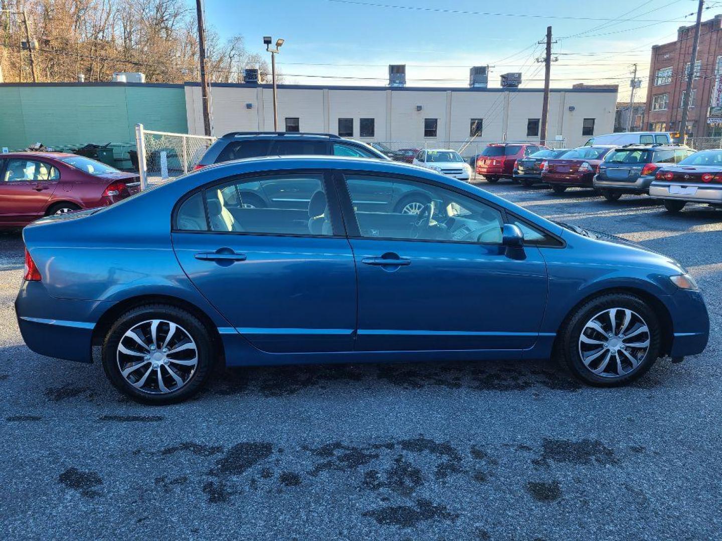 2011 BLUE HONDA CIVIC LX (2HGFA1F58BH) with an 1.8L engine, Automatic transmission, located at 117 North Cameron Street, Harrisburg, PA, 17101, (717) 963-8962, 40.267021, -76.875351 - WE FINANCE!!! Good Credit/ Bad Credit/ No Credit - ALL Trade-Ins Welcomed!!! ***Guaranteed Credit Approval*** APPLY ONLINE or CALL us TODAY ;) Internet Prices and Marketplace Prices are SPECIAL discounted ***CASH DEALS*** Retail Prices are higher. Please call us to discuss your cash and finan - Photo#5