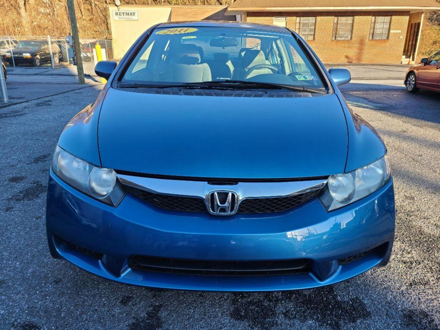 2011 BLUE HONDA CIVIC LX (2HGFA1F58BH) with an 1.8L engine, Automatic transmission, located at 117 North Cameron Street, Harrisburg, PA, 17101, (717) 963-8962, 40.267021, -76.875351 - WE FINANCE!!! Good Credit/ Bad Credit/ No Credit - ALL Trade-Ins Welcomed!!! ***Guaranteed Credit Approval*** APPLY ONLINE or CALL us TODAY ;) Internet Prices and Marketplace Prices are SPECIAL discounted ***CASH DEALS*** Retail Prices are higher. Please call us to discuss your cash and finan - Photo#7