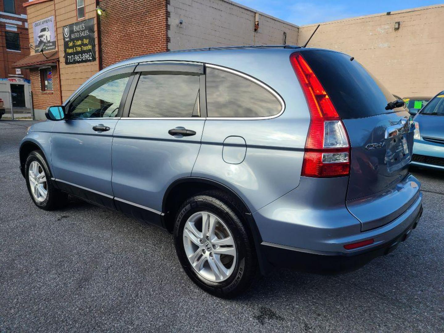 2011 BLUE HONDA CR-V EX (3CZRE4H54BG) with an 2.4L engine, Automatic transmission, located at 117 North Cameron Street, Harrisburg, PA, 17101, (717) 963-8962, 40.267021, -76.875351 - WE FINANCE!!! Good Credit/ Bad Credit/ No Credit - ALL Trade-Ins Welcomed!!! ***Guaranteed Credit Approval*** APPLY ONLINE or CALL us TODAY ;) Internet Prices and Marketplace Prices are SPECIAL discounted ***CASH DEALS*** Retail Prices are higher. Please call us to discuss your cash and finan - Photo#2