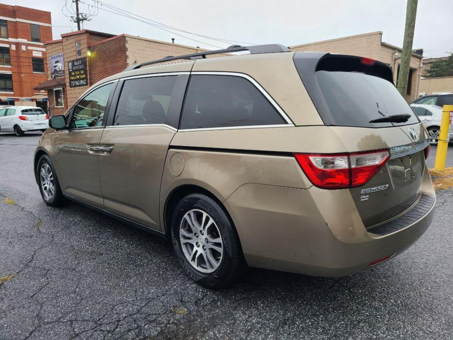 2011 BEIGE HONDA ODYSSEY EXL (5FNRL5H61BB) with an 3.5L engine, Automatic transmission, located at 7981 Paxton Street, Harrisburg, PA, 17111, (717) 561-2926, 40.261490, -76.749229 - WE FINANCE!!! Good Credit/ Bad Credit/ No Credit - ALL Trade-Ins Welcomed!!! ***Guaranteed Credit Approval*** APPLY ONLINE or CALL us TODAY ;) Internet Prices and Marketplace Prices are SPECIAL discounted ***CASH DEALS*** Retail Prices are higher. Please call us to discuss your cash and finan - Photo#2