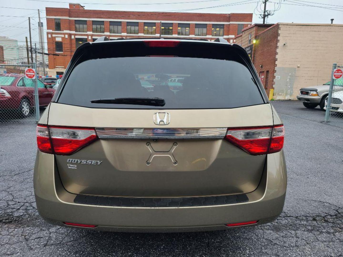 2011 BEIGE HONDA ODYSSEY EXL (5FNRL5H61BB) with an 3.5L engine, Automatic transmission, located at 7981 Paxton Street, Harrisburg, PA, 17111, (717) 561-2926, 40.261490, -76.749229 - WE FINANCE!!! Good Credit/ Bad Credit/ No Credit - ALL Trade-Ins Welcomed!!! ***Guaranteed Credit Approval*** APPLY ONLINE or CALL us TODAY ;) Internet Prices and Marketplace Prices are SPECIAL discounted ***CASH DEALS*** Retail Prices are higher. Please call us to discuss your cash and finan - Photo#3