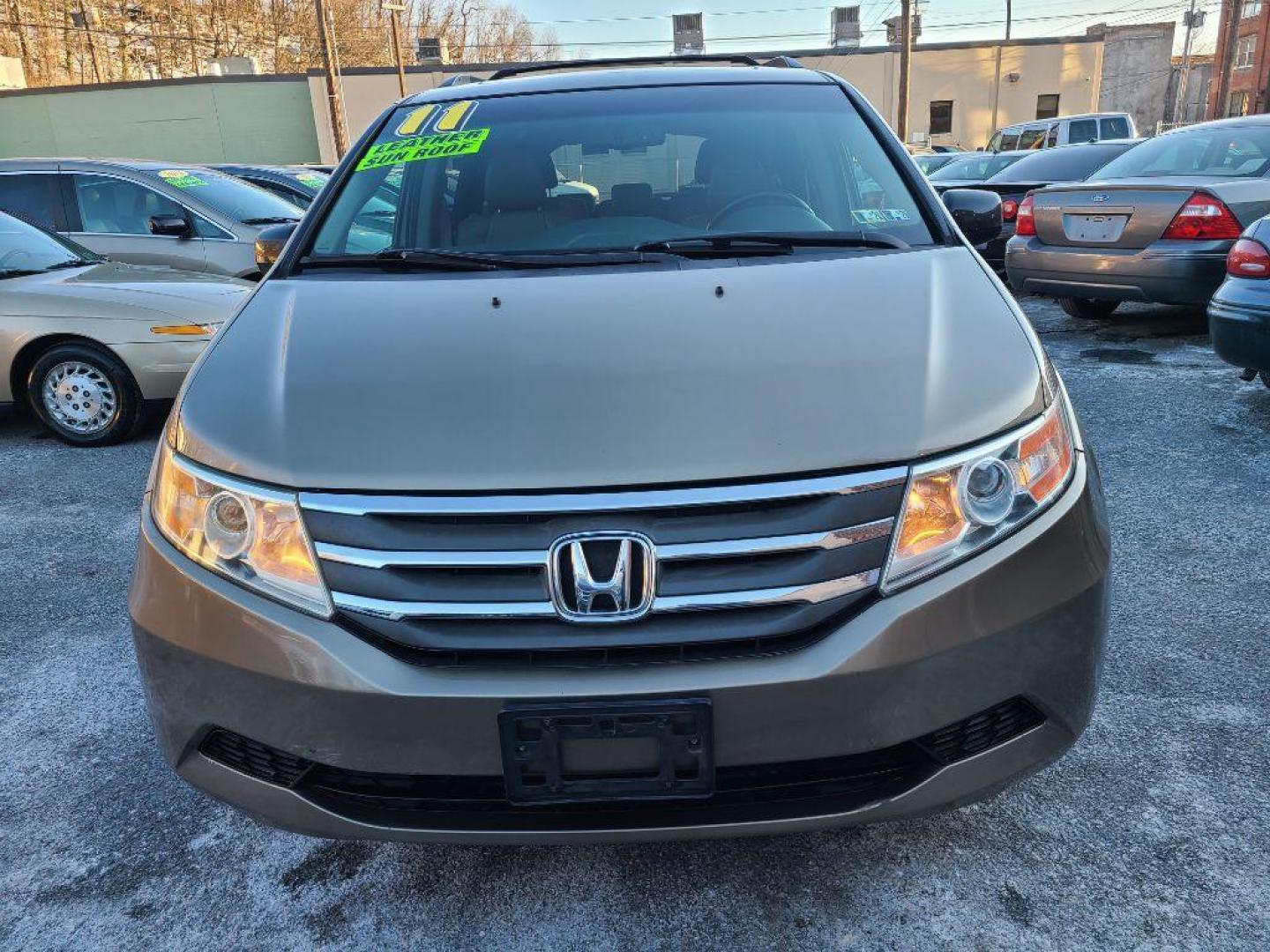 2011 GOLD HONDA ODYSSEY EXL (5FNRL5H65BB) with an 3.5L engine, Automatic transmission, located at 117 North Cameron Street, Harrisburg, PA, 17101, (717) 963-8962, 40.267021, -76.875351 - WE FINANCE!!! Good Credit/ Bad Credit/ No Credit - ALL Trade-Ins Welcomed!!! ***Guaranteed Credit Approval*** APPLY ONLINE or CALL us TODAY ;) Internet Prices and Marketplace Prices are SPECIAL discounted ***CASH DEALS*** Retail Prices are higher. Please call us to discuss your cash and finan - Photo#7