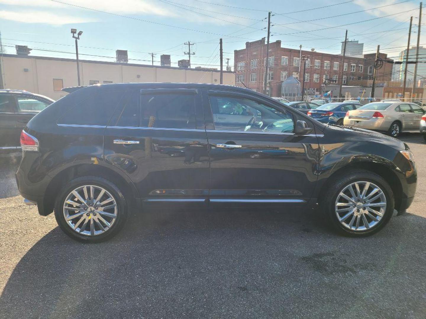 2011 BLACK LINCOLN MKX SUV (2LMDJ8JK7BB) with an 3.7L engine, Automatic transmission, located at 117 North Cameron Street, Harrisburg, PA, 17101, (717) 963-8962, 40.267021, -76.875351 - WE FINANCE!!! Good Credit/ Bad Credit/ No Credit - ALL Trade-Ins Welcomed!!! ***Guaranteed Credit Approval*** APPLY ONLINE or CALL us TODAY ;) Internet Prices and Marketplace Prices are SPECIAL discounted ***CASH DEALS*** Retail Prices are higher. Please call us to discuss your cash and finan - Photo#5