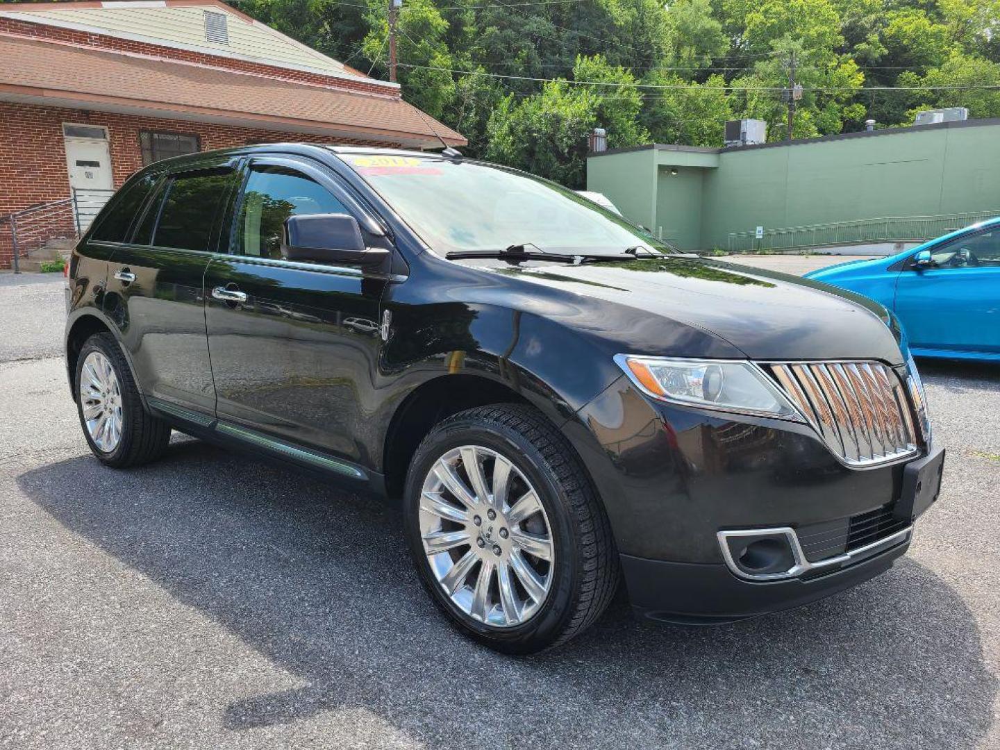 2011 BLACK LINCOLN MKX SUV (2LMDJ8JK9BB) with an 3.7L engine, Automatic transmission, located at 7981 Paxton Street, Harrisburg, PA, 17111, (717) 561-2926, 40.261490, -76.749229 - WE FINANCE!!! Good Credit/ Bad Credit/ No Credit - ALL Trade-Ins Welcomed!!! ***Guaranteed Credit Approval*** APPLY ONLINE or CALL us TODAY ;) Internet Prices and Marketplace Prices are SPECIAL discounted ***CASH DEALS*** Retail Prices are higher. Please call us to discuss your cash and finan - Photo#6